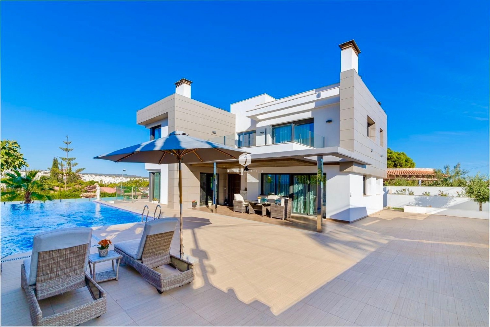 Z drugiej ręki - Villa -
Torrevieja - Costa Blanca