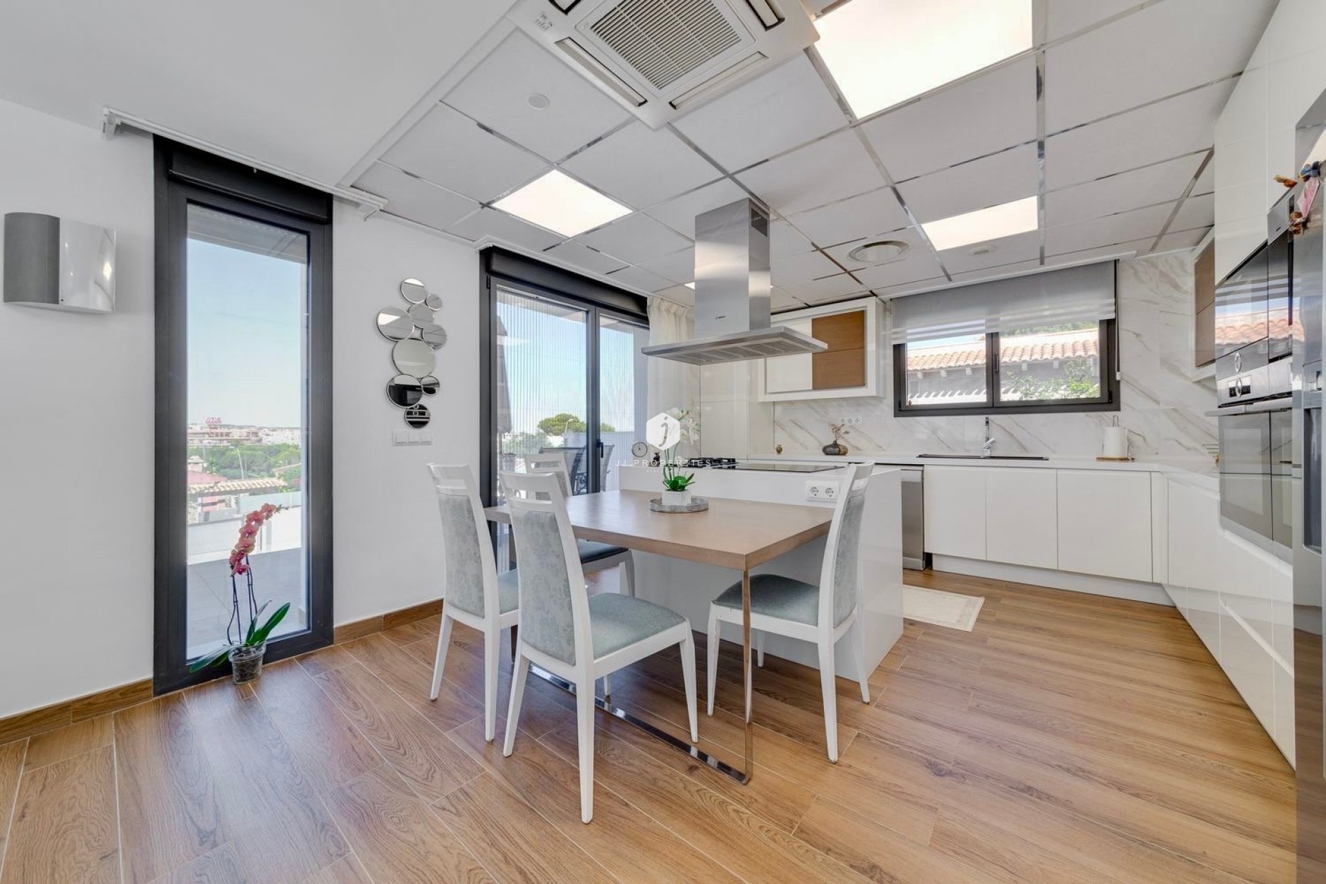 Z drugiej ręki - Villa -
Torrevieja - Costa Blanca