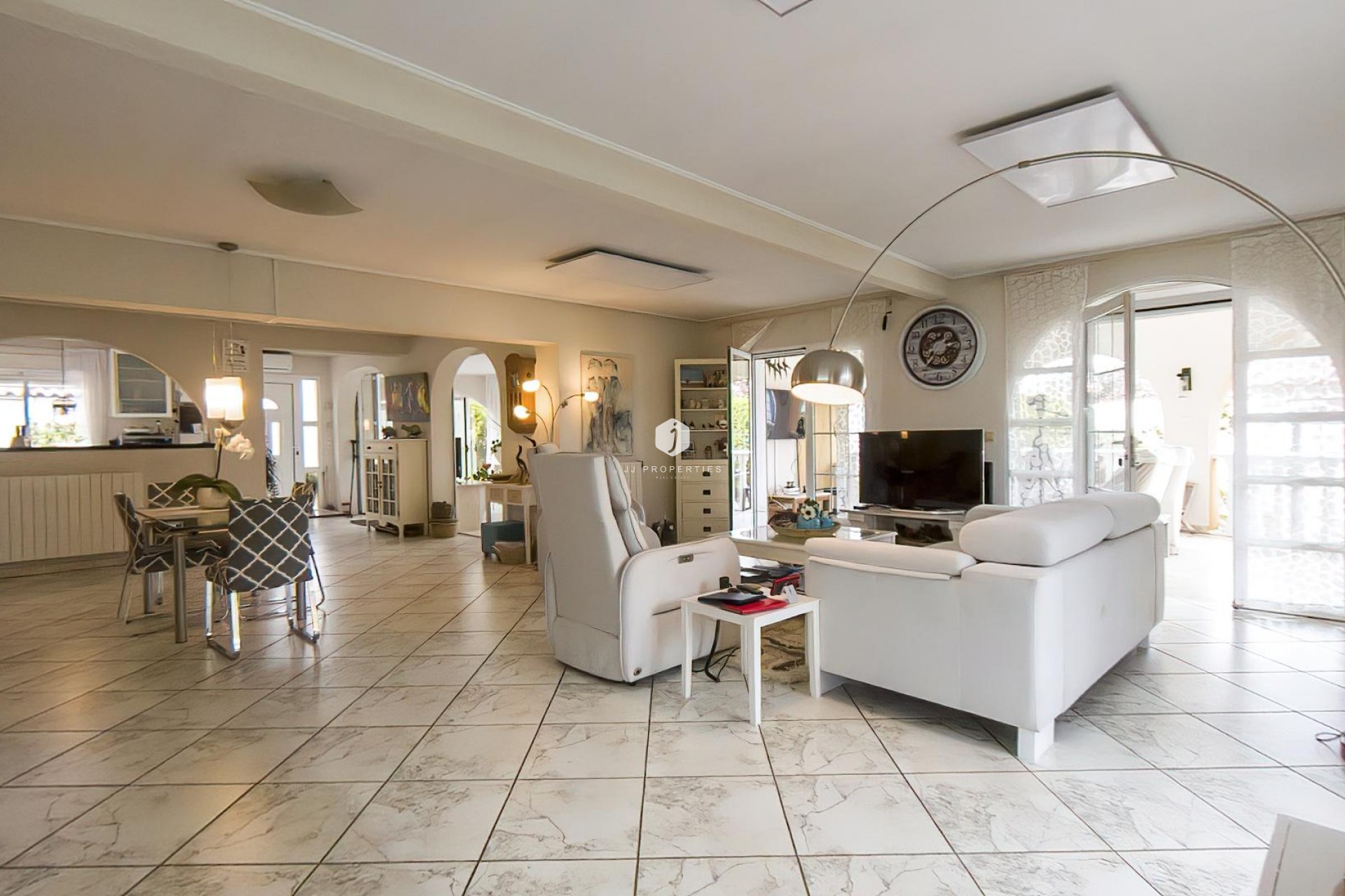 Z drugiej ręki - Villa -
Torrevieja - Costa Blanca