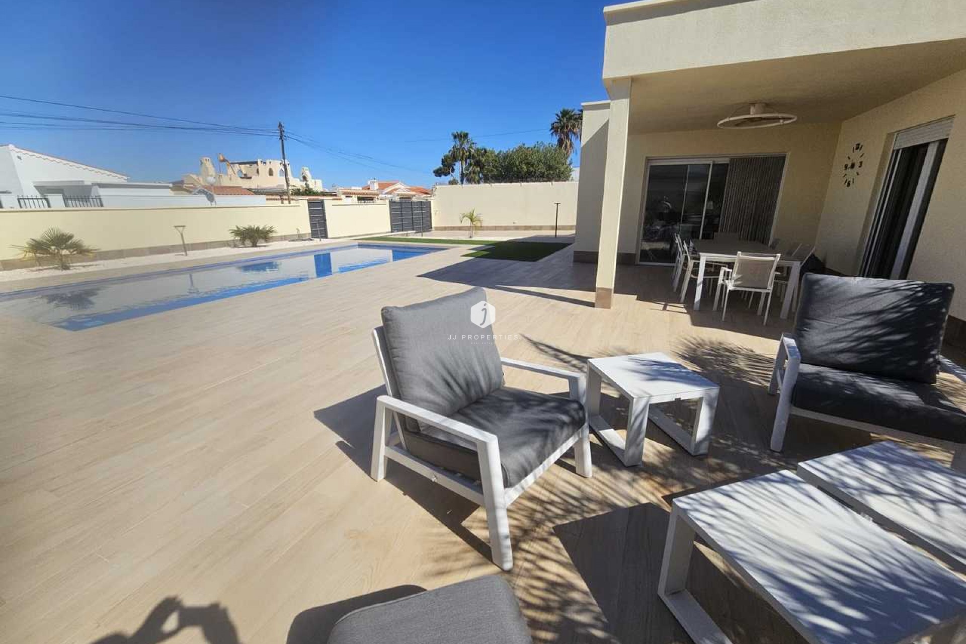 Z drugiej ręki - Villa -
Torrevieja - Costa Blanca