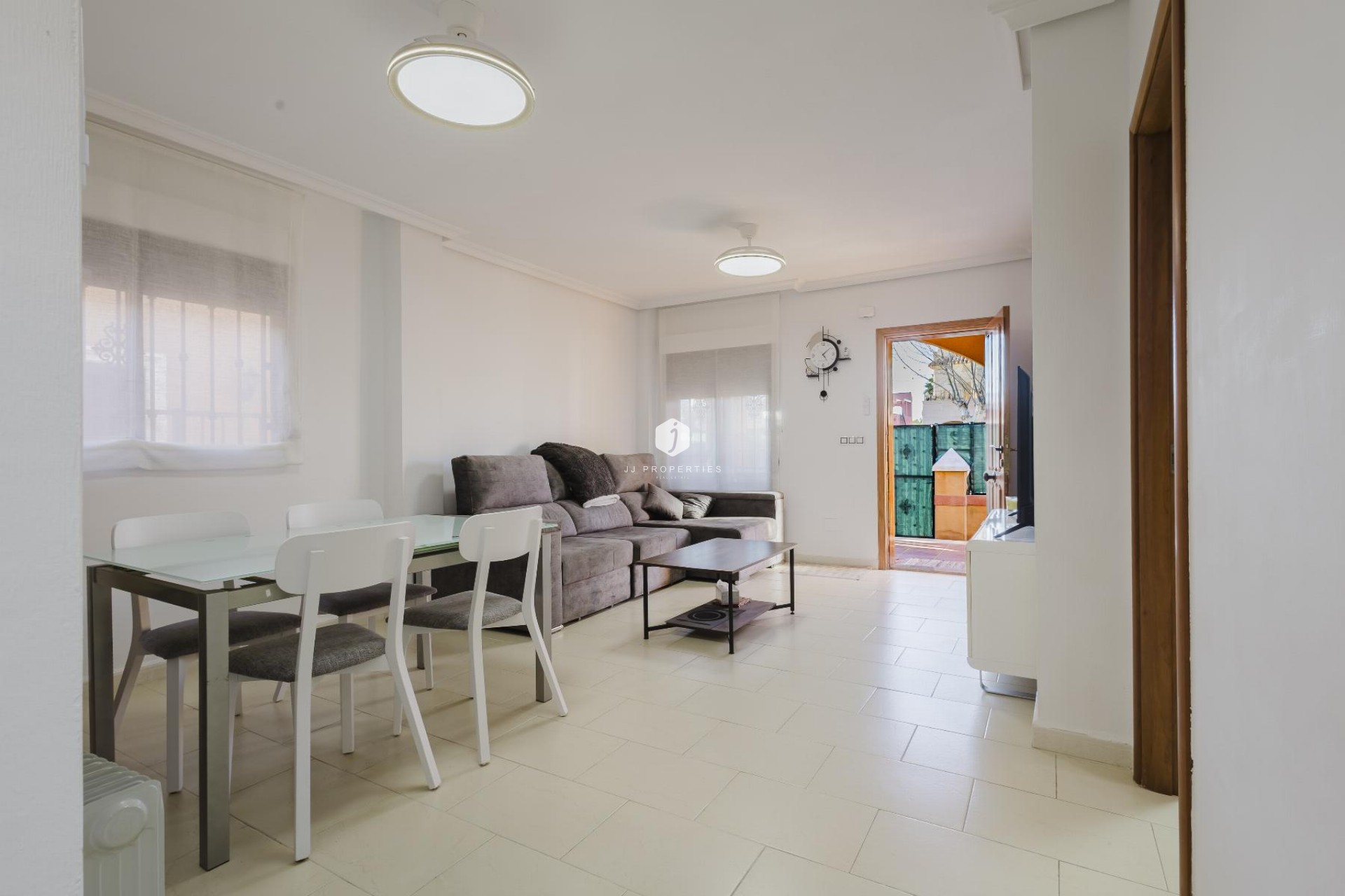 Z drugiej ręki - Villa -
Torrevieja - Costa Blanca