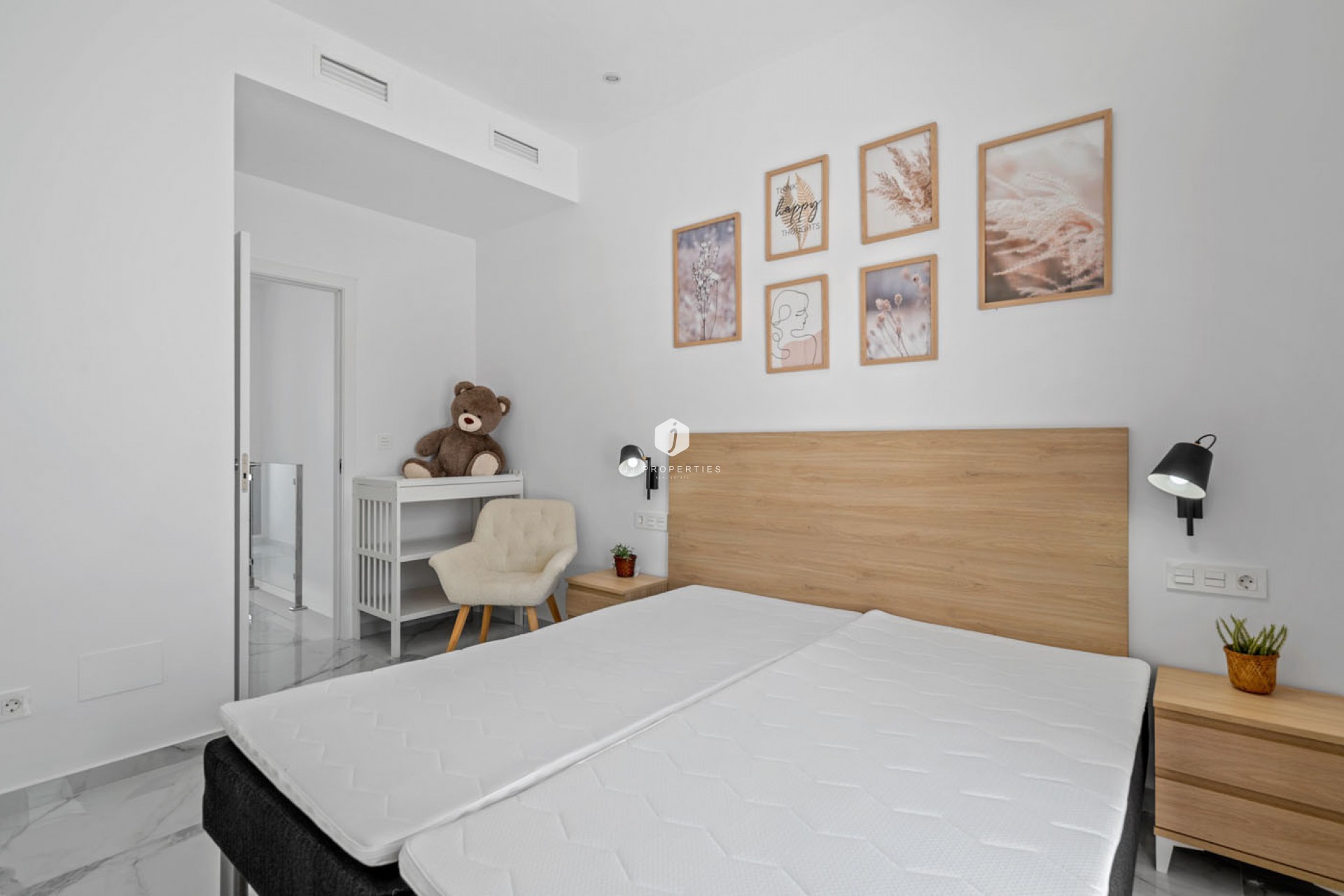 Z drugiej ręki - Villa -
Torrevieja - Costa Blanca