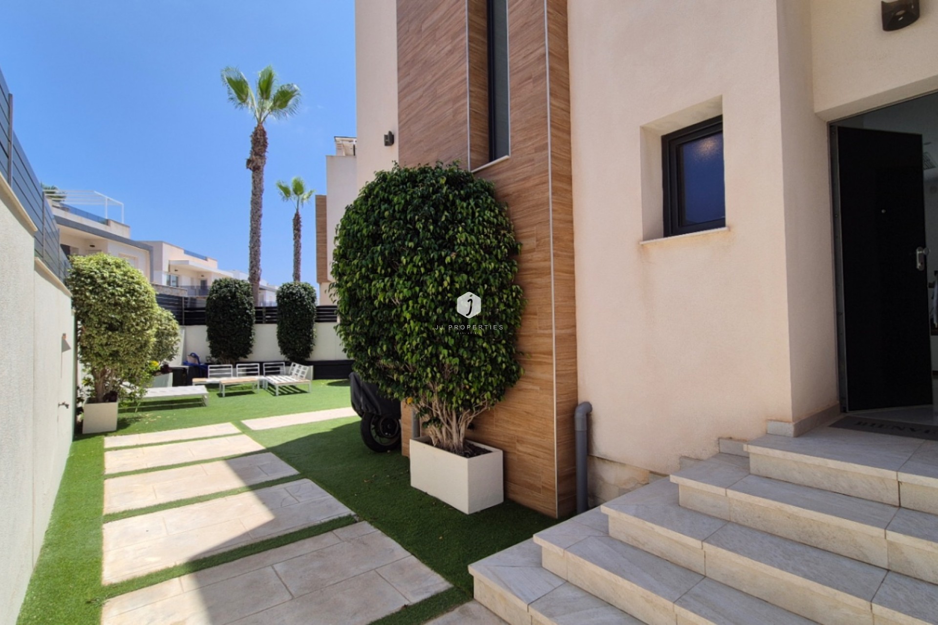 Z drugiej ręki - Villa -
Torrevieja - Costa Blanca