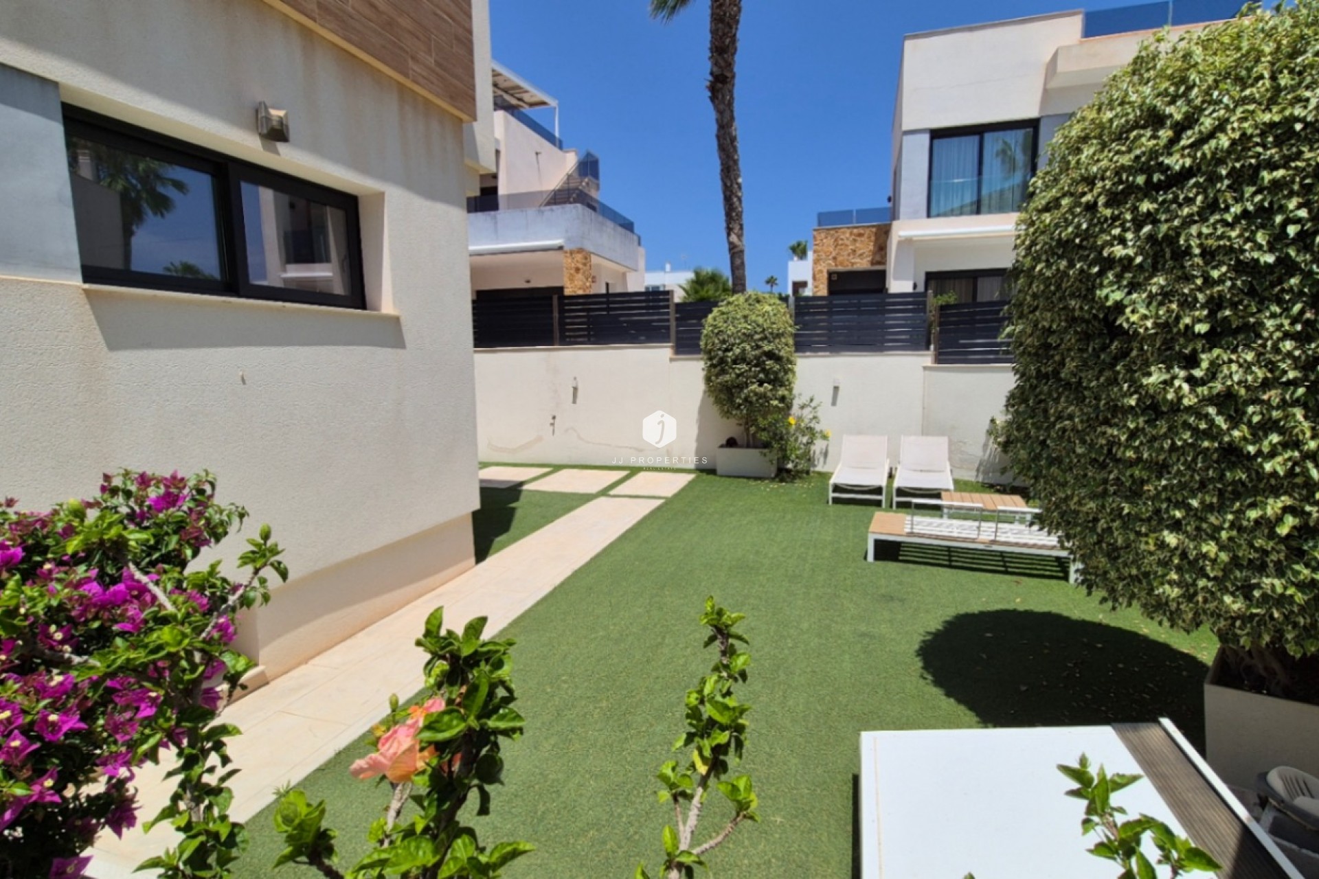 Z drugiej ręki - Villa -
Torrevieja - Costa Blanca