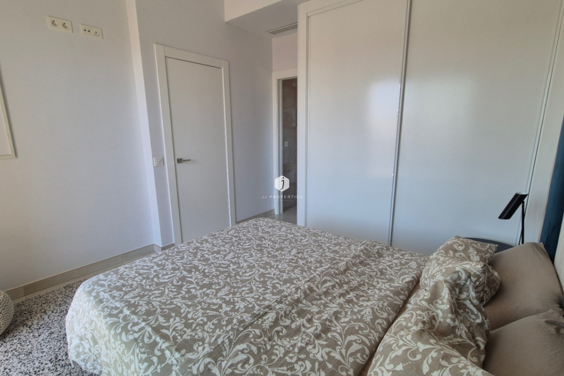Z drugiej ręki - Villa -
Torrevieja - Costa Blanca