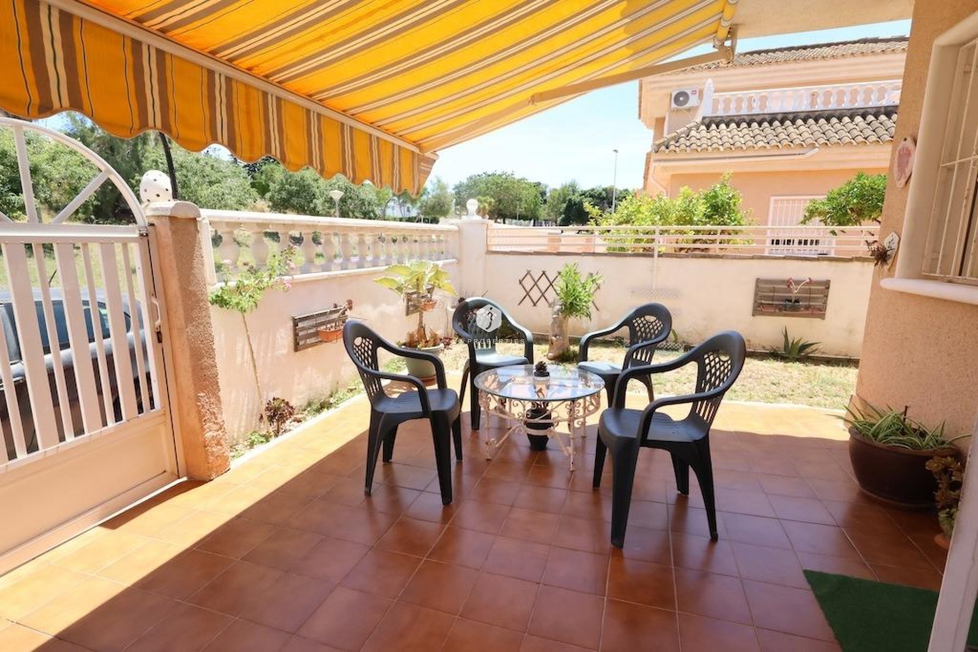Z drugiej ręki - Villa -
Torrevieja - Costa Blanca