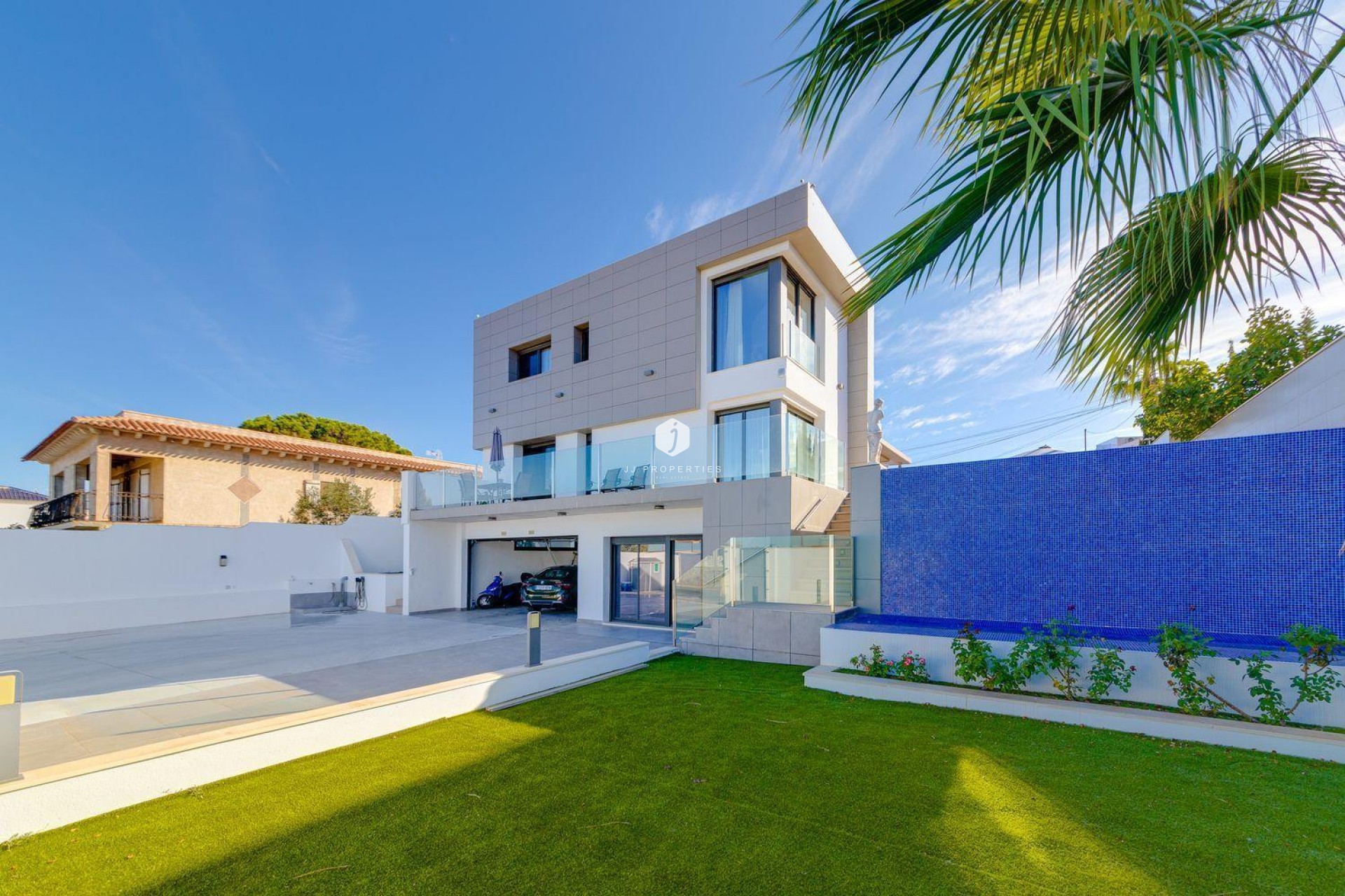 Z drugiej ręki - Villa -
Torrevieja - Costa Blanca