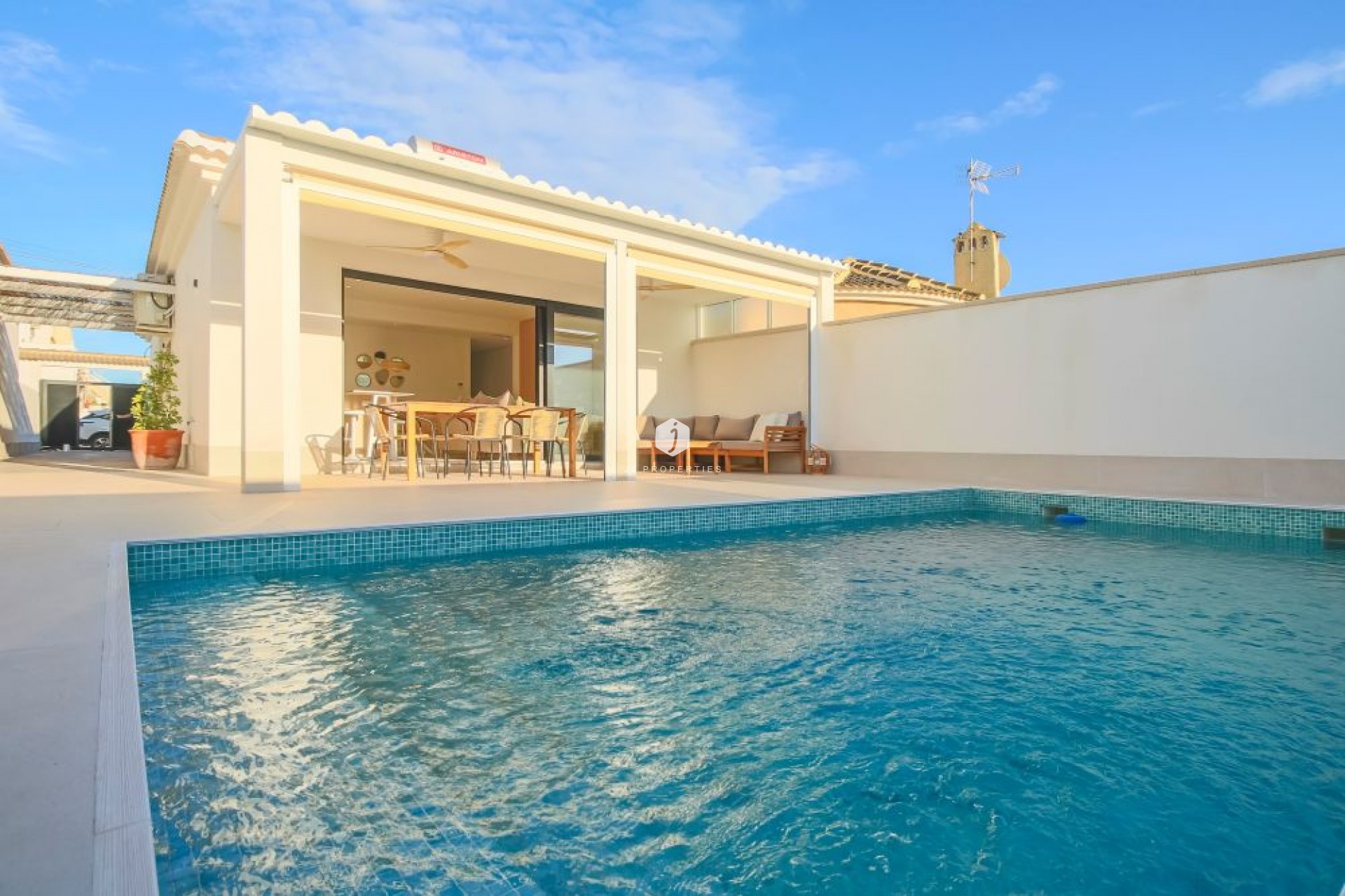 Z drugiej ręki - Villa -
Torrevieja - Costa Blanca