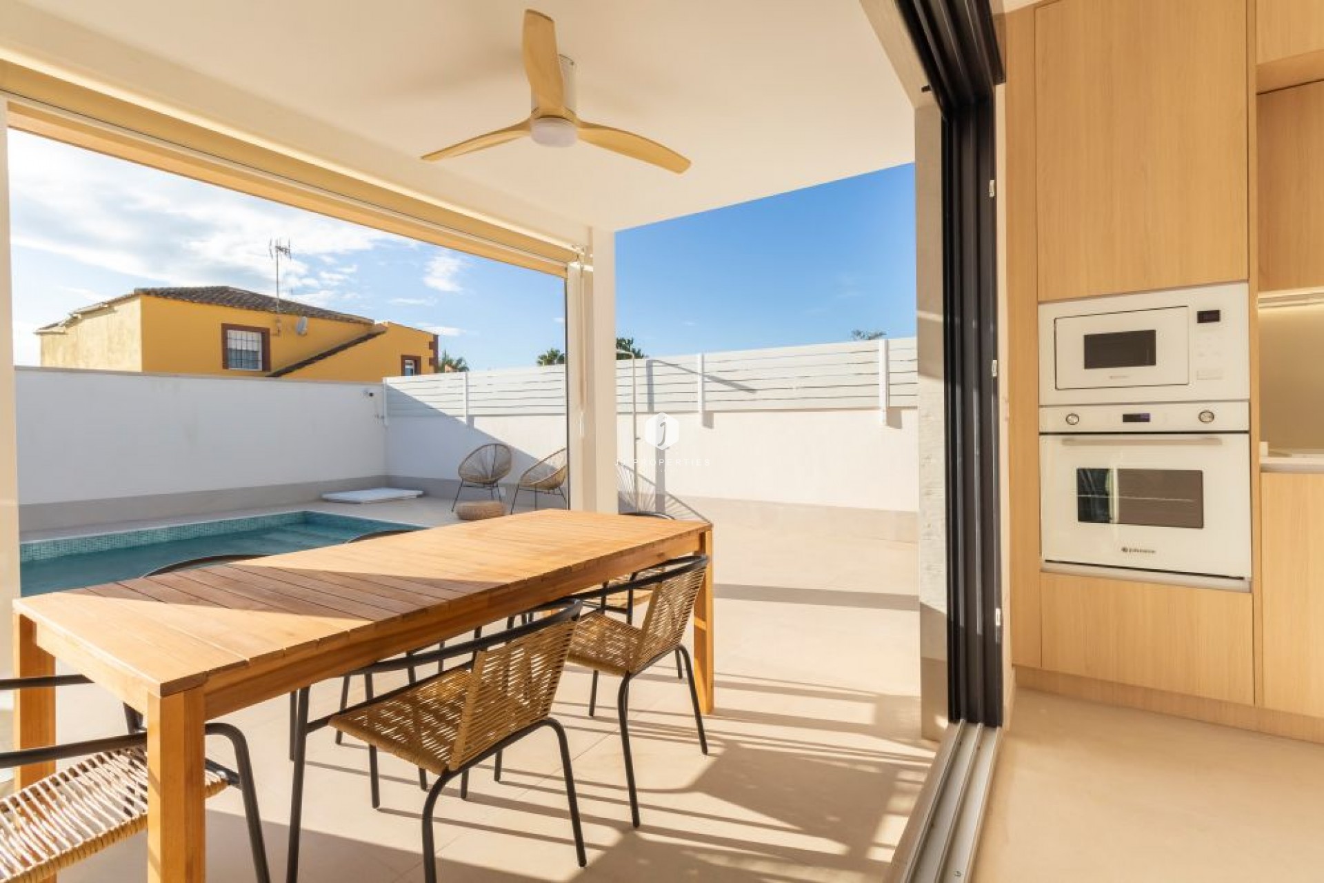 Z drugiej ręki - Villa -
Torrevieja - Costa Blanca