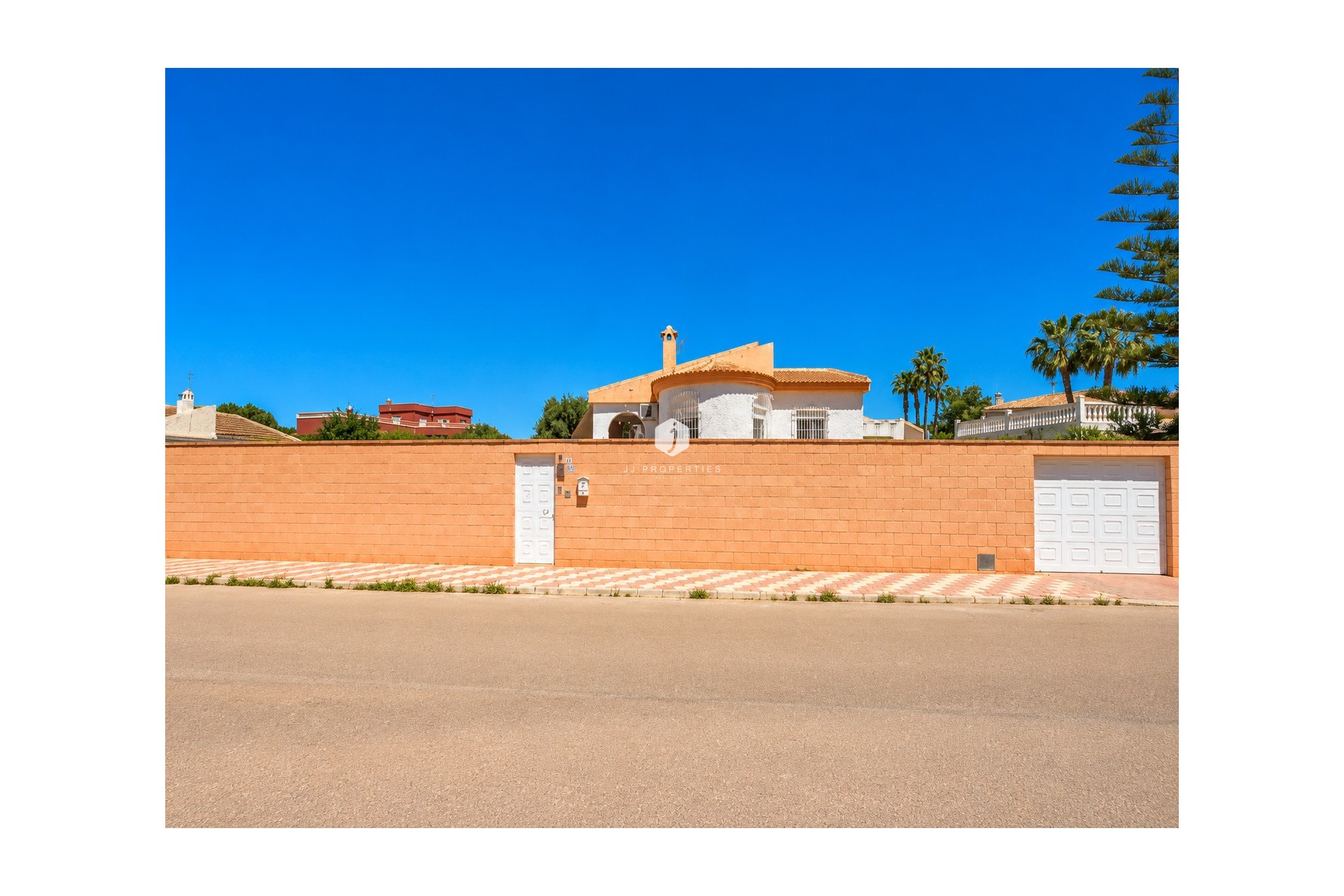 Z drugiej ręki - Villa -
Torrevieja - Costa Blanca