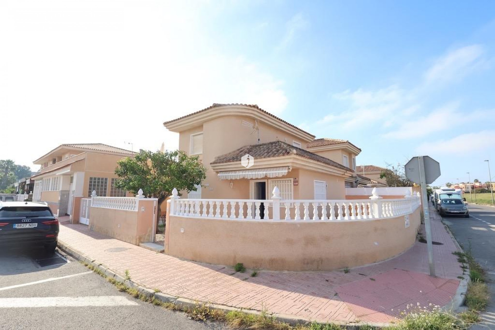 Z drugiej ręki - Villa -
Torrevieja - Costa Blanca