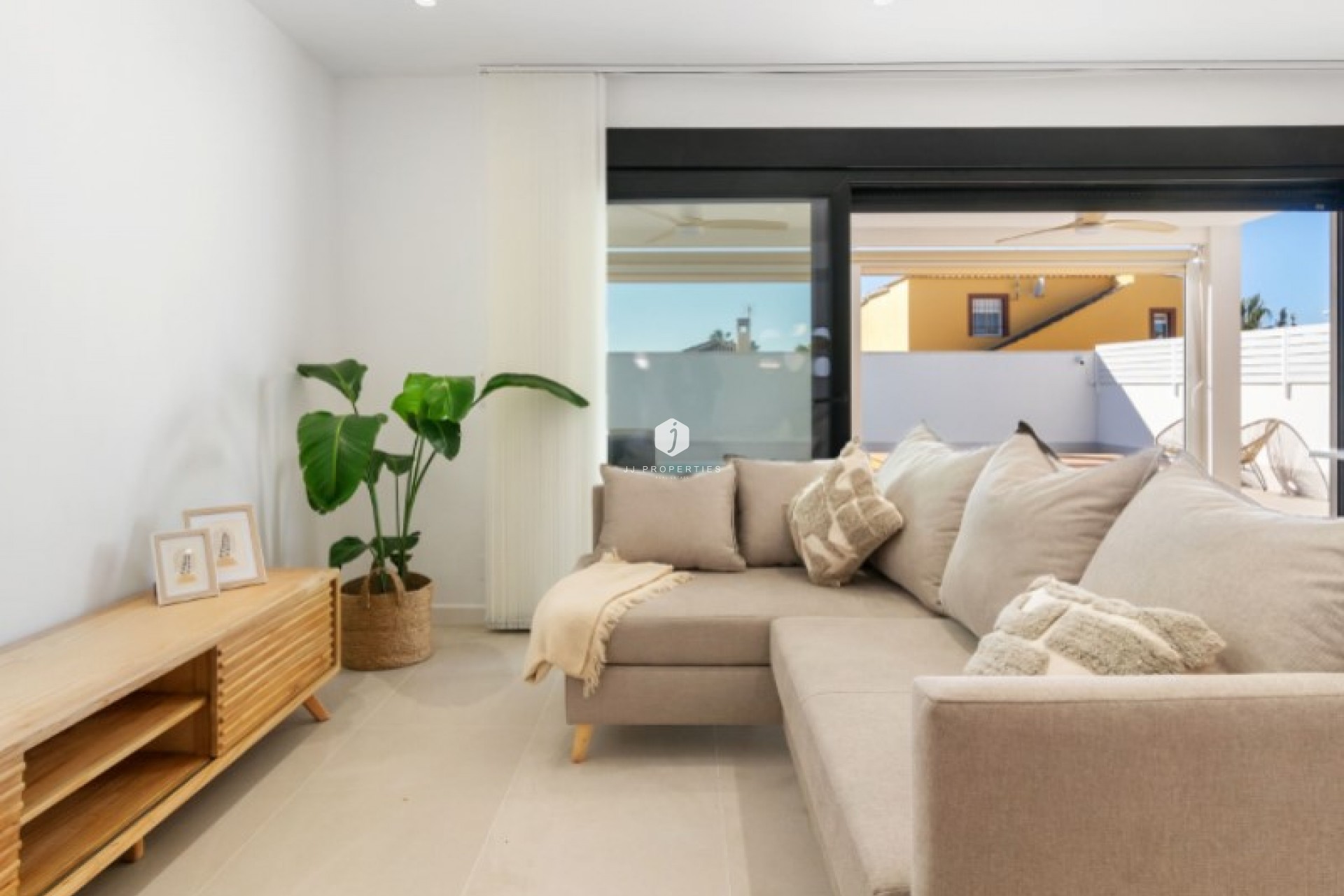 Z drugiej ręki - Villa -
Torrevieja - Costa Blanca