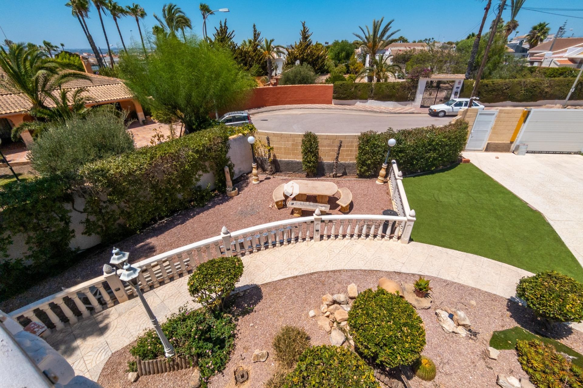 Z drugiej ręki - Villa -
Torrevieja - El chaparral