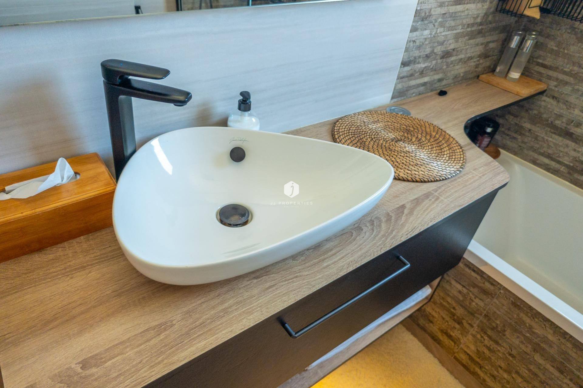 Z drugiej ręki - Villa -
Torrevieja - El chaparral