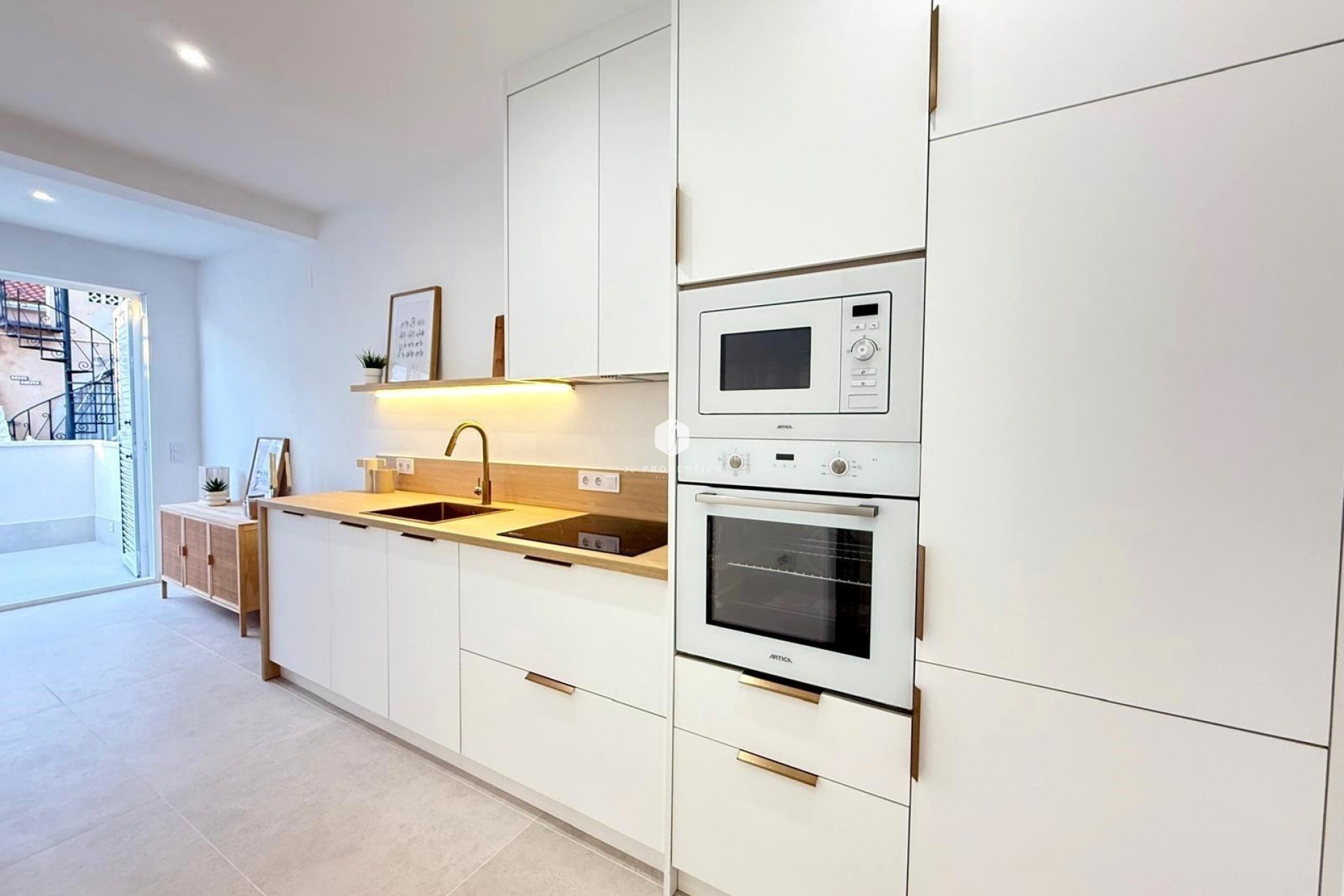 Z drugiej ręki - Villa -
Torrevieja - El chaparral