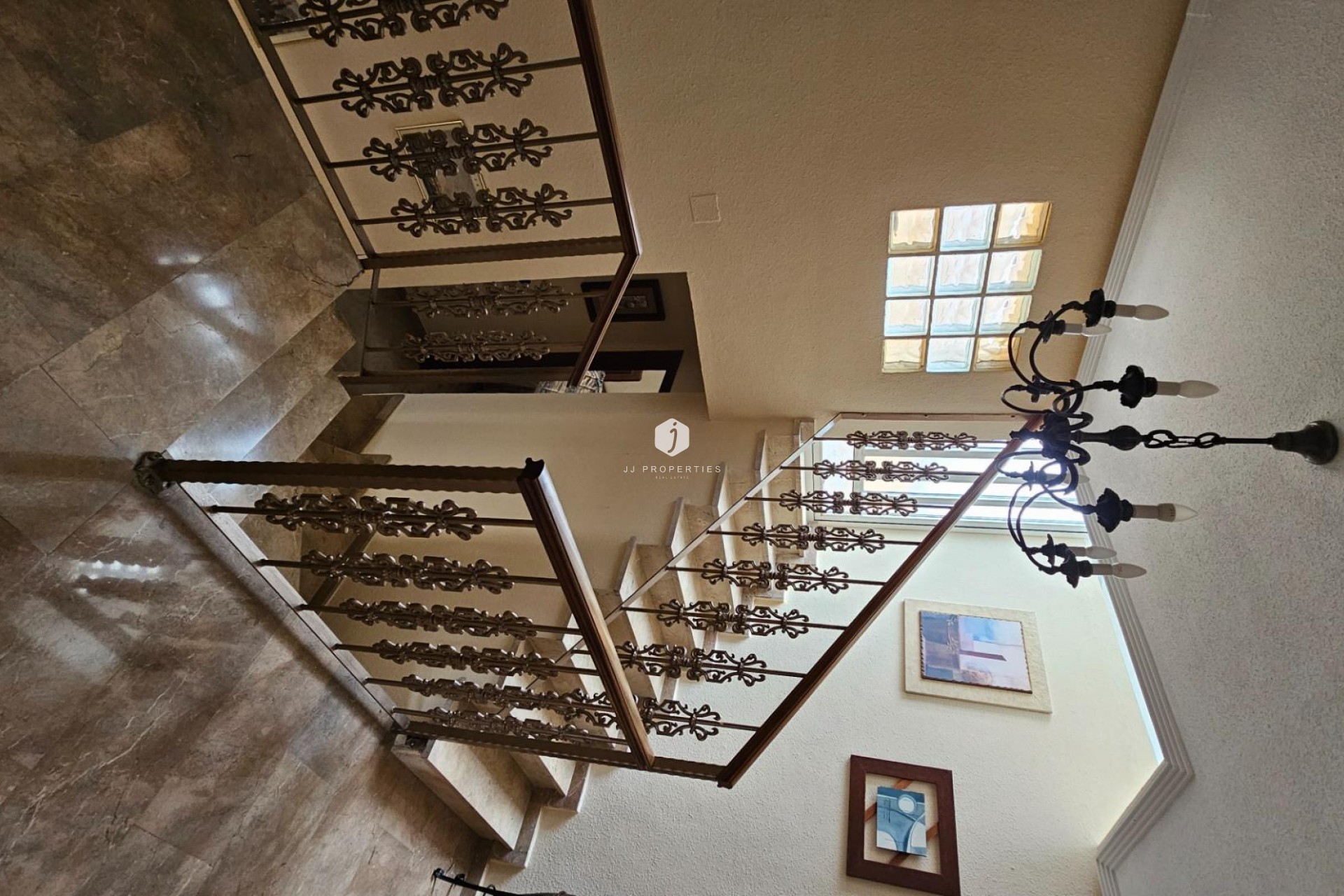 Z drugiej ręki - Villa -
Torrevieja - El chaparral