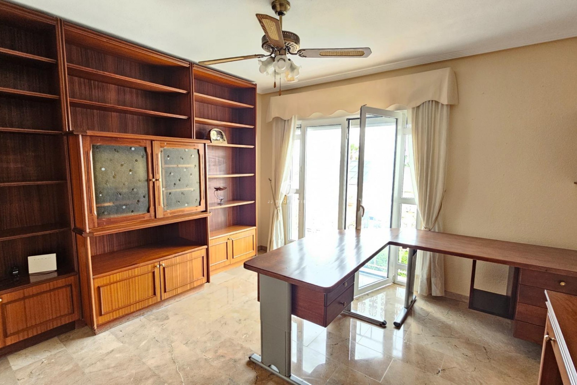 Z drugiej ręki - Villa -
Torrevieja - El chaparral