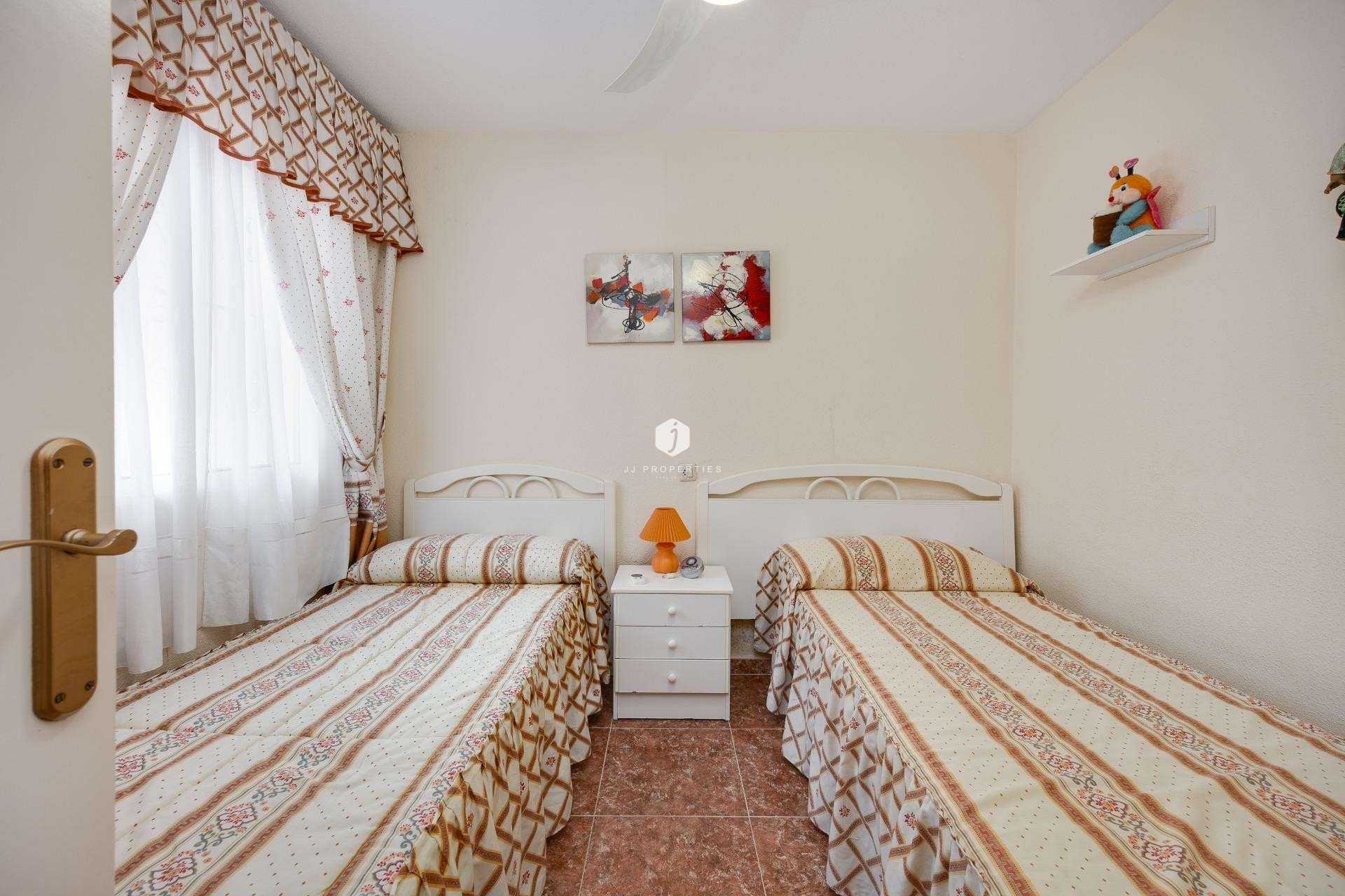 Z drugiej ręki - Villa -
Torrevieja - El Limonar