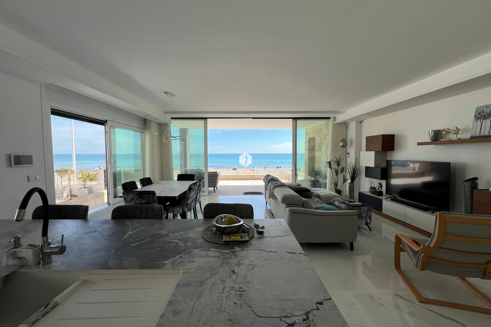 Z drugiej ręki - Villa -
Torrevieja - La Mata