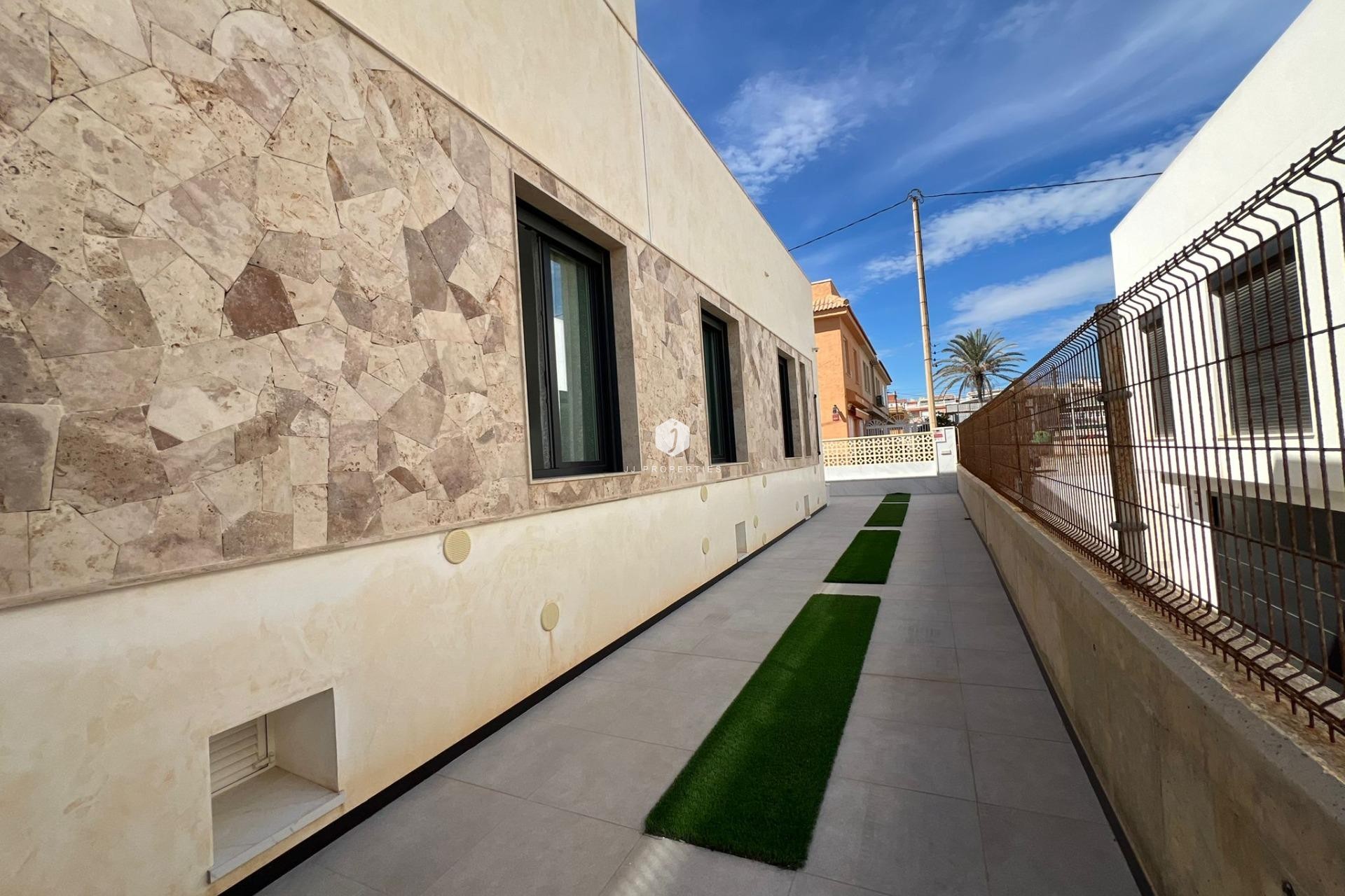 Z drugiej ręki - Villa -
Torrevieja - La Mata