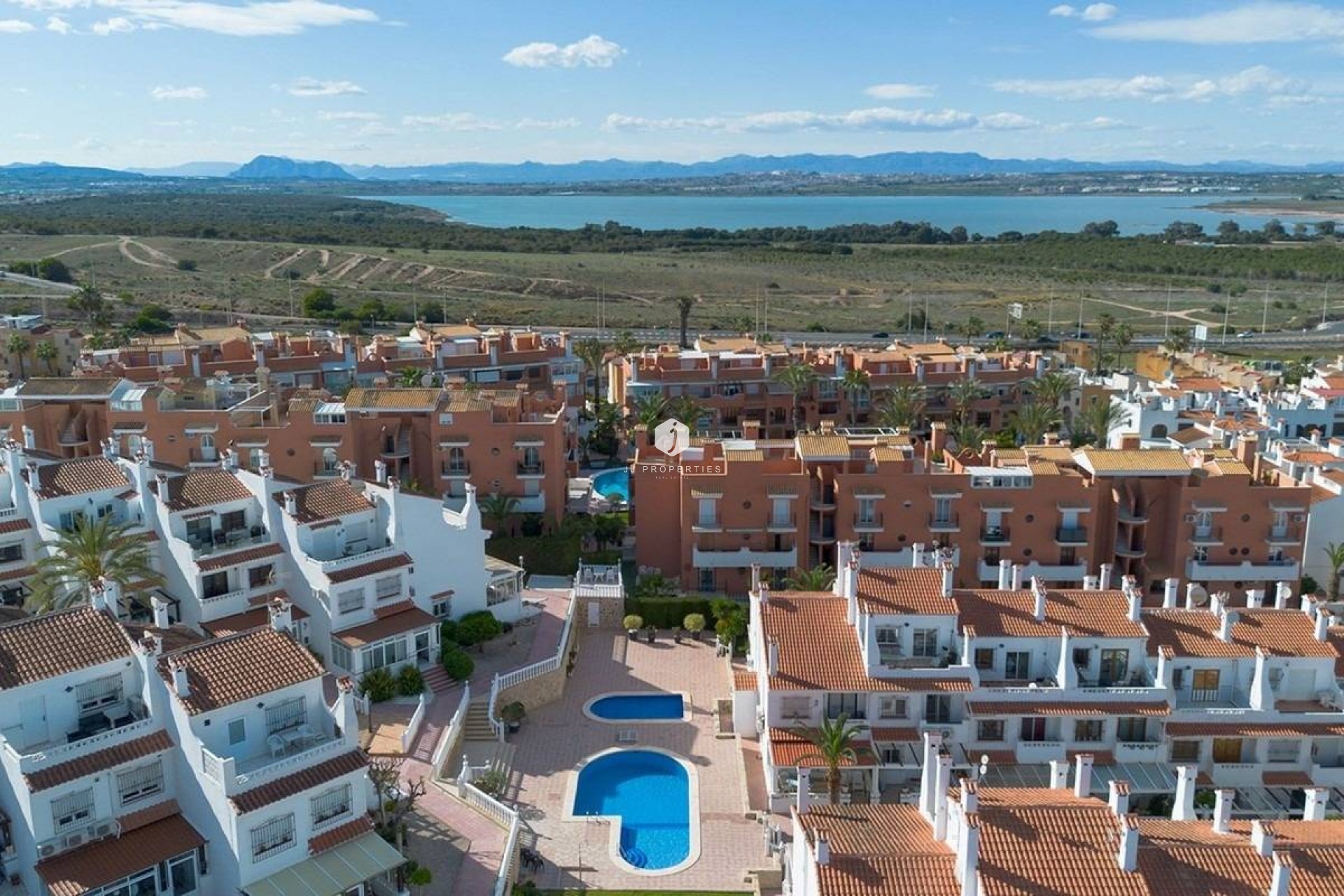 Z drugiej ręki - Villa -
Torrevieja - La Mata