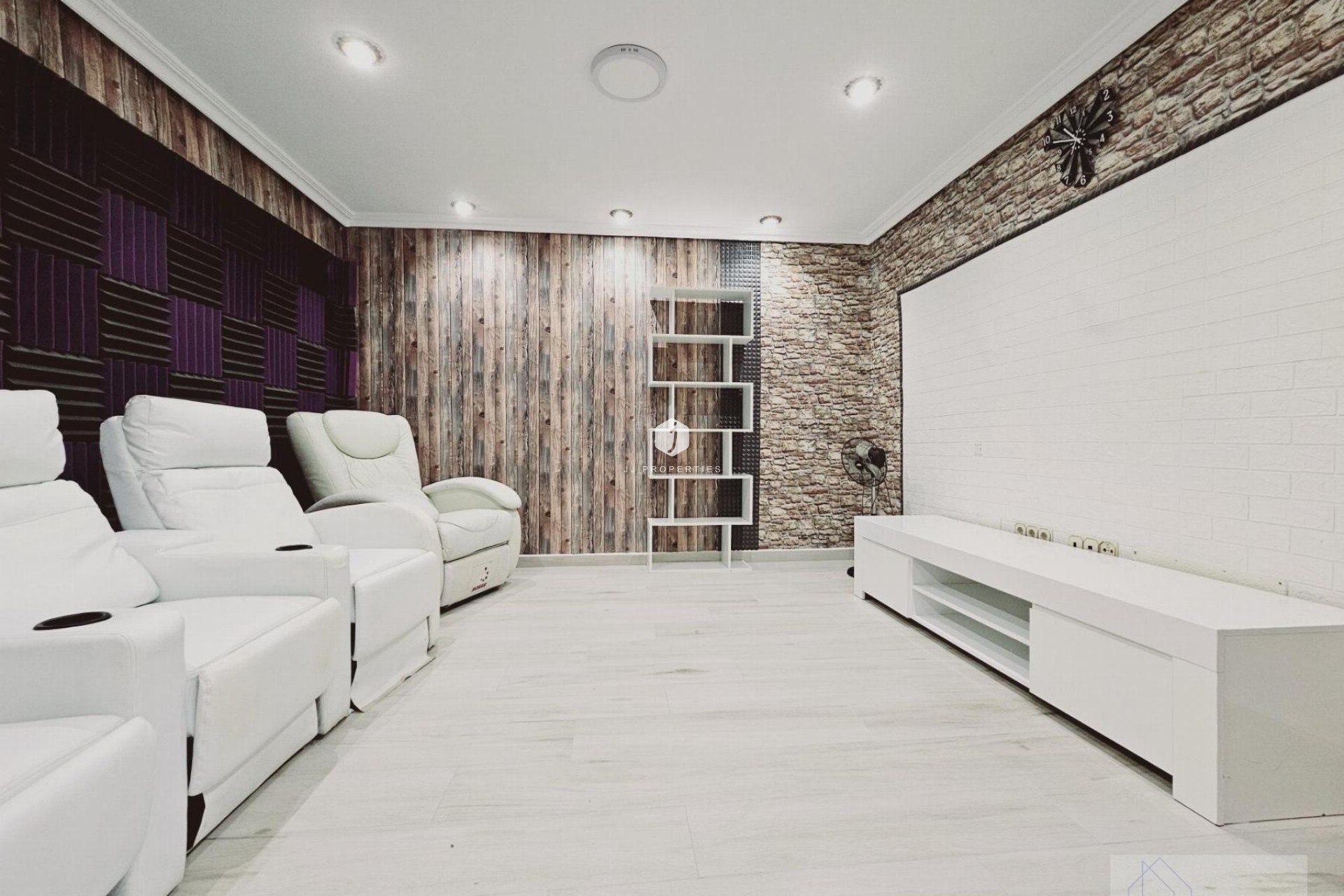 Z drugiej ręki - Villa -
Torrevieja - La Siesta - El Salado - Torreta