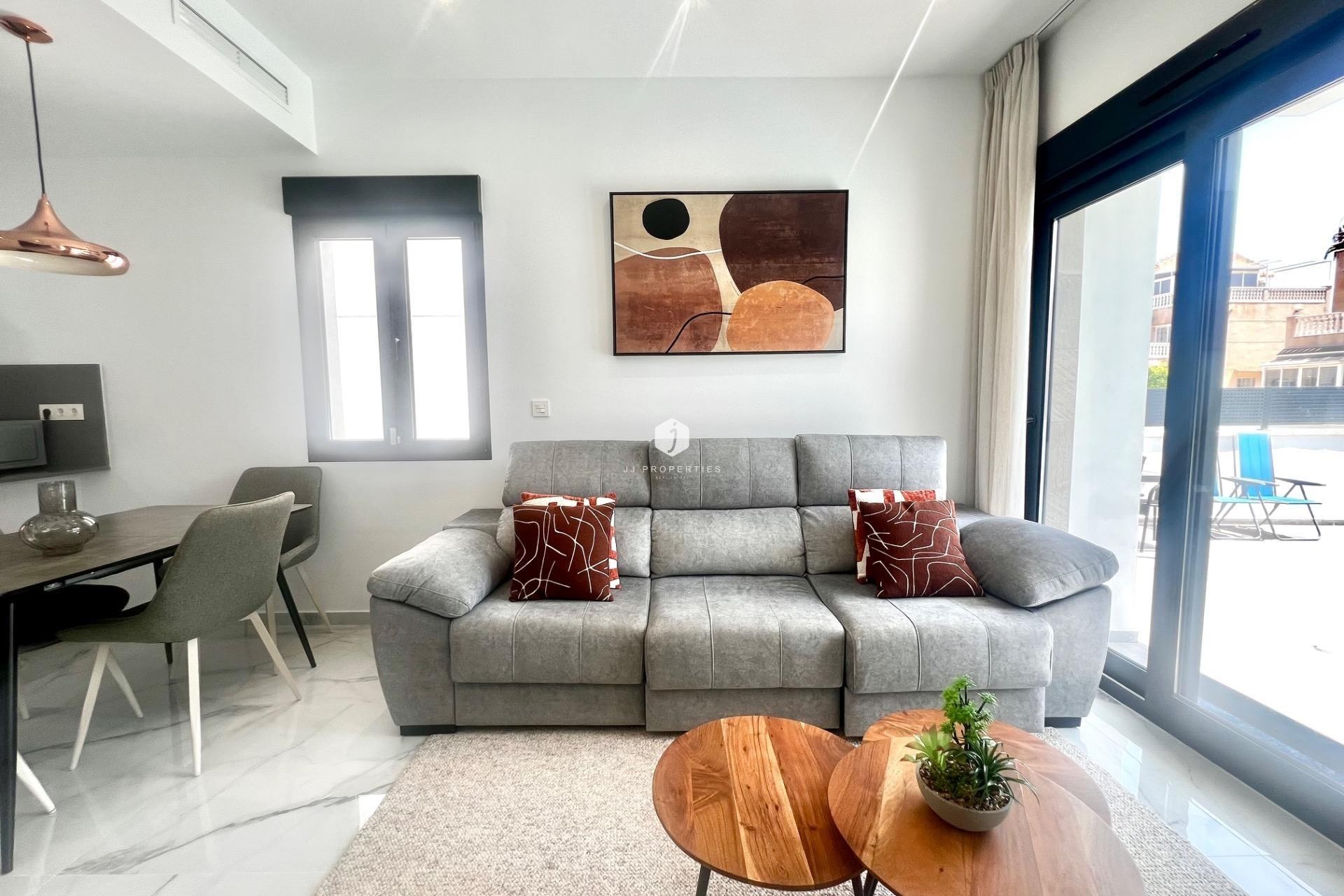 Z drugiej ręki - Villa -
Torrevieja - La Siesta - El Salado - Torreta