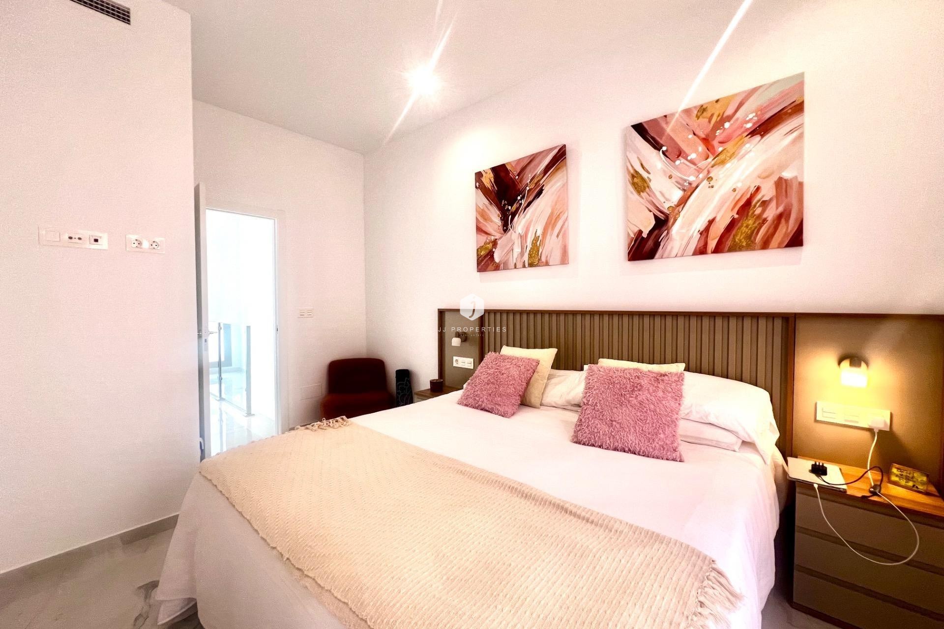 Z drugiej ręki - Villa -
Torrevieja - La Siesta - El Salado - Torreta