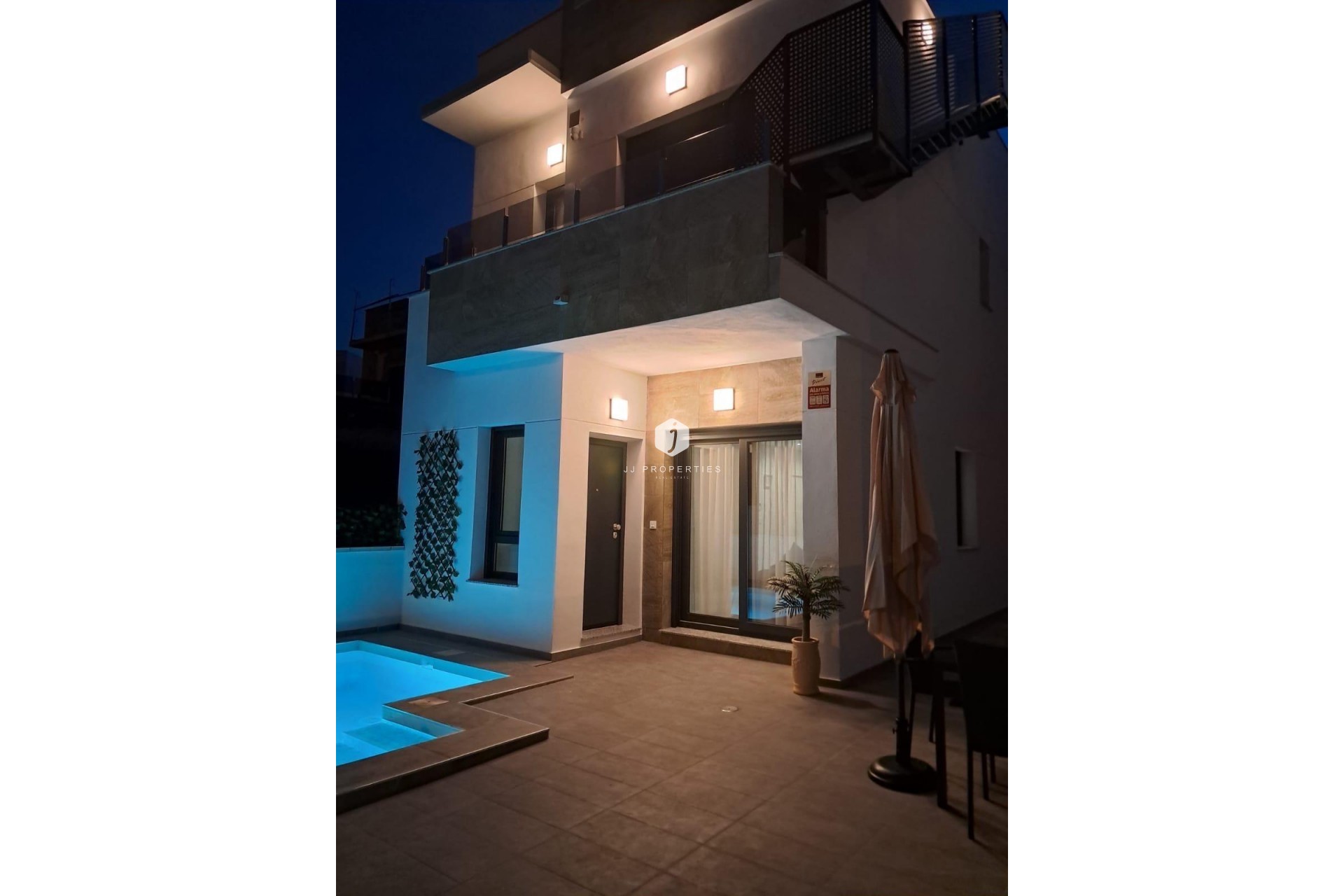 Z drugiej ręki - Villa -
Torrevieja - La Siesta - El Salado - Torreta