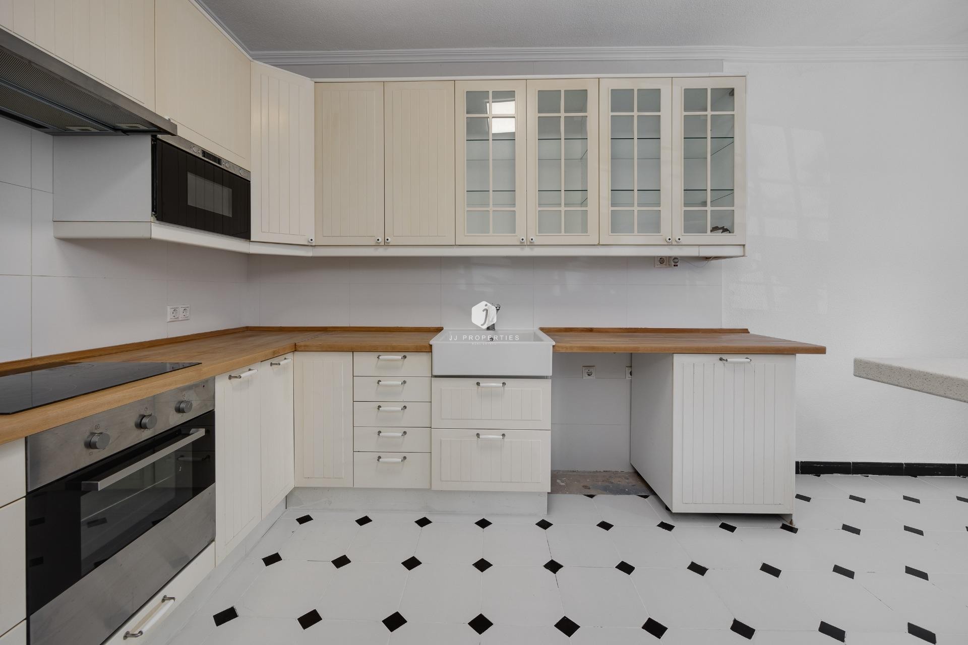 Z drugiej ręki - Villa -
Torrevieja - La Siesta - El Salado - Torreta