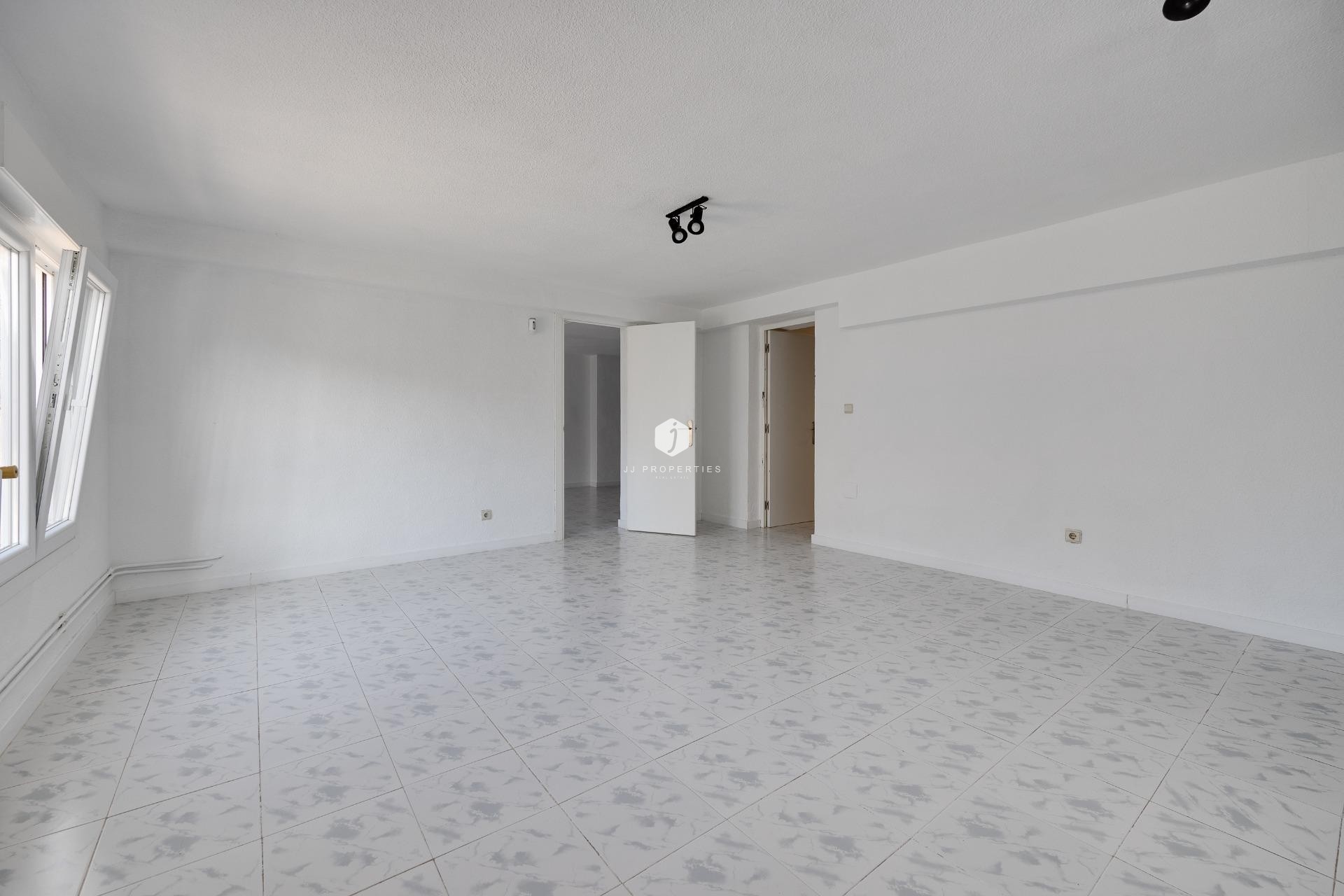 Z drugiej ręki - Villa -
Torrevieja - La Siesta - El Salado - Torreta