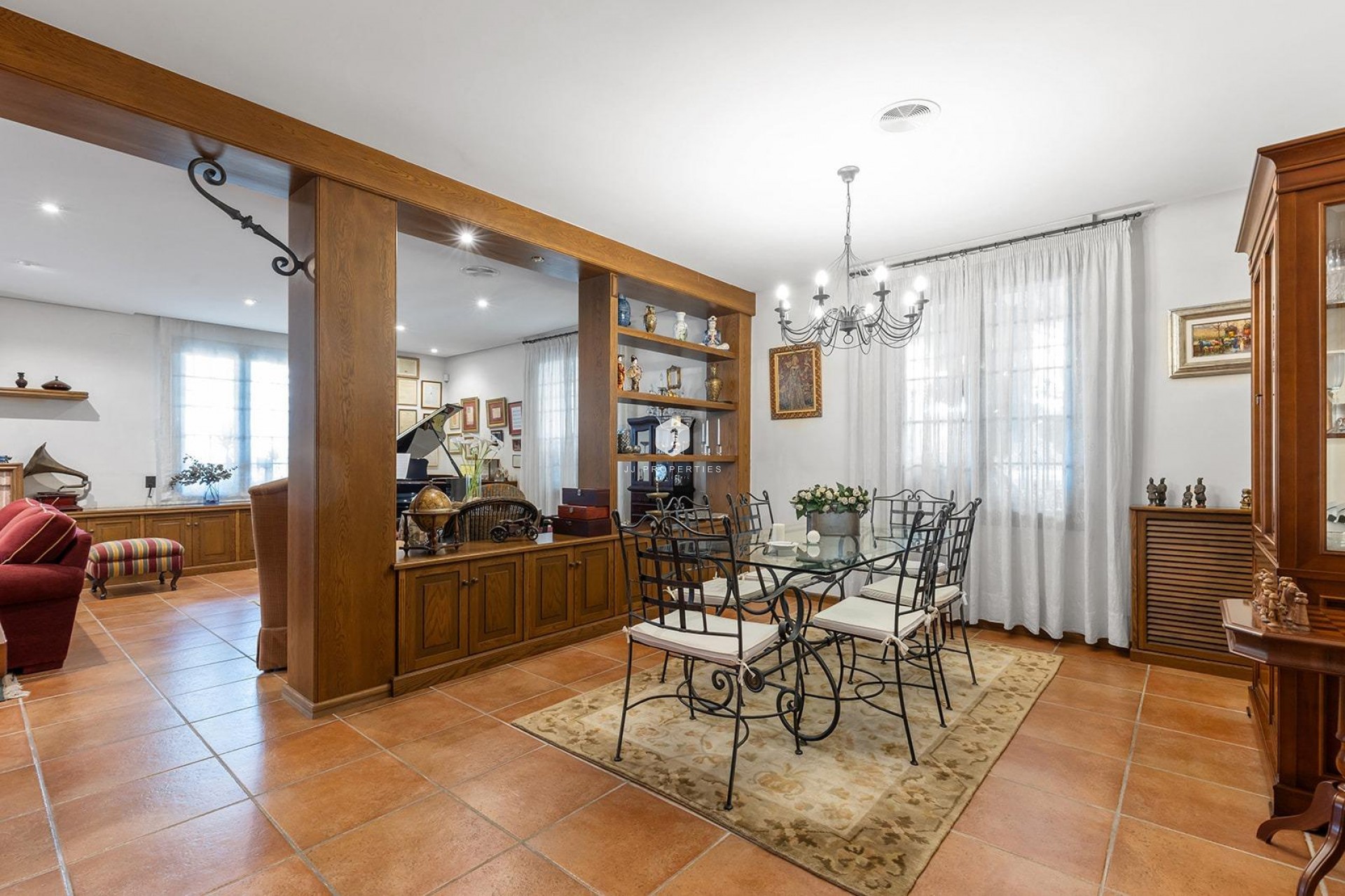 Z drugiej ręki - Villa -
Torrevieja - La veleta