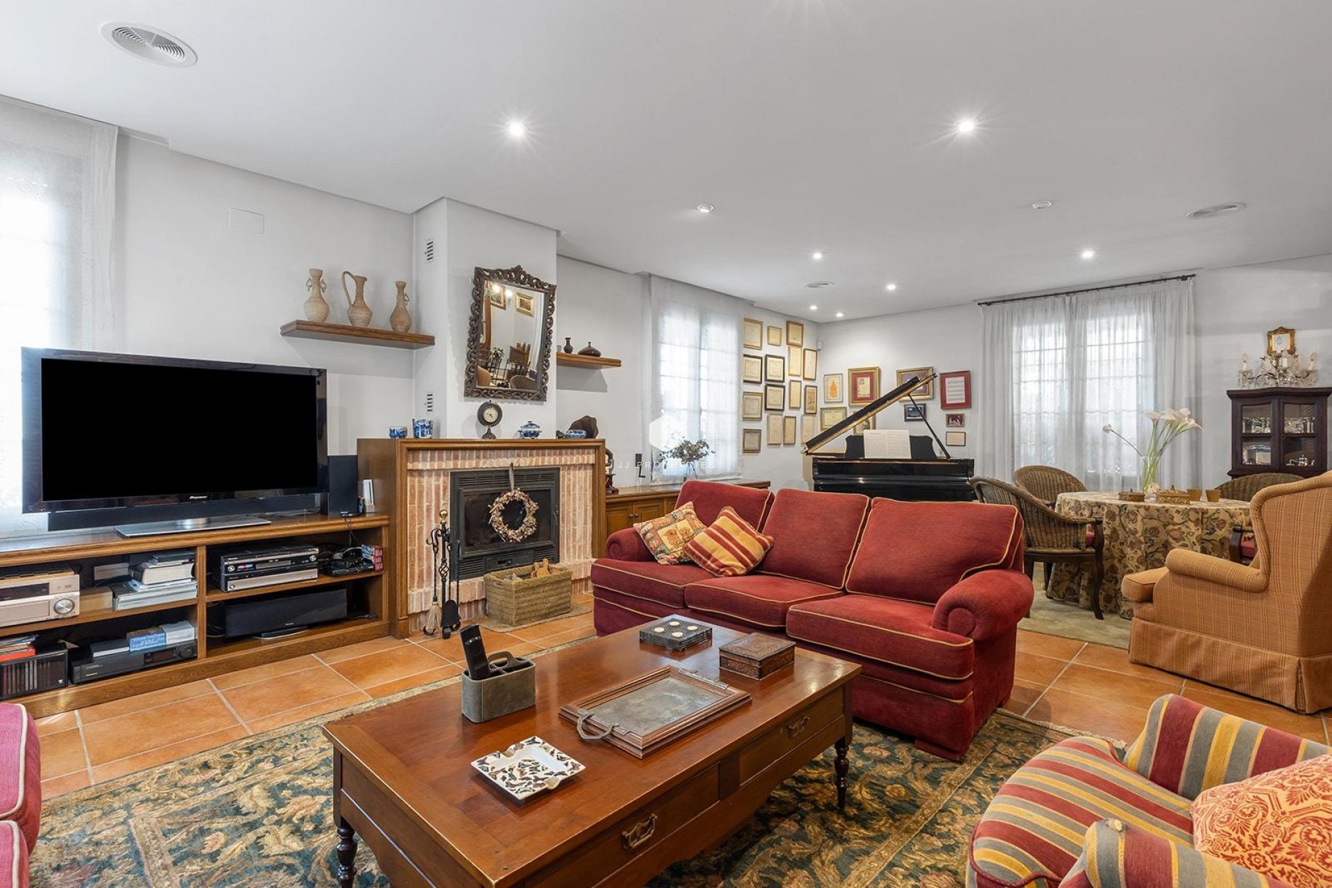 Z drugiej ręki - Villa -
Torrevieja - La veleta