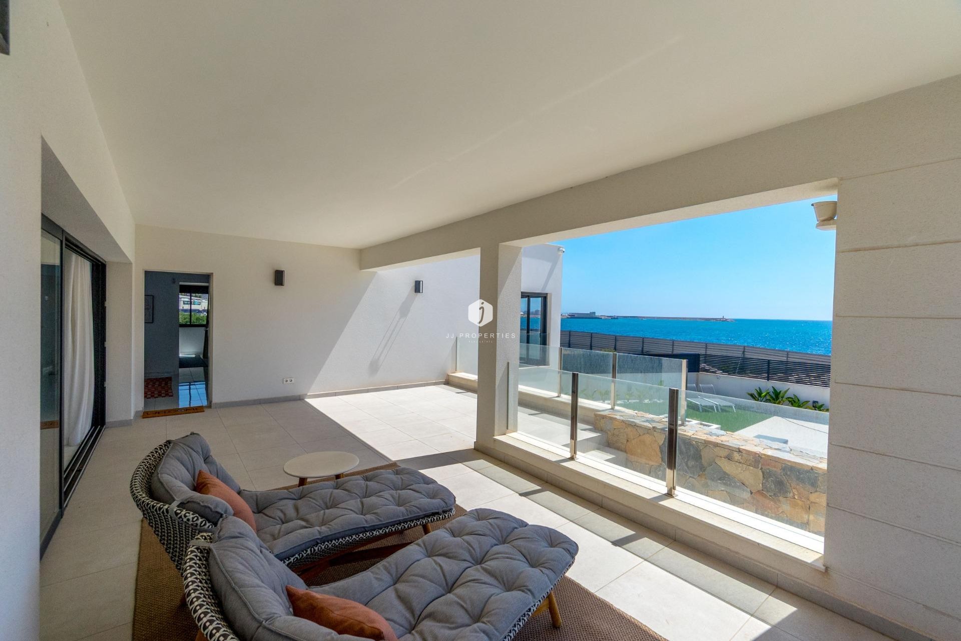 Z drugiej ręki - Villa -
Torrevieja - La veleta