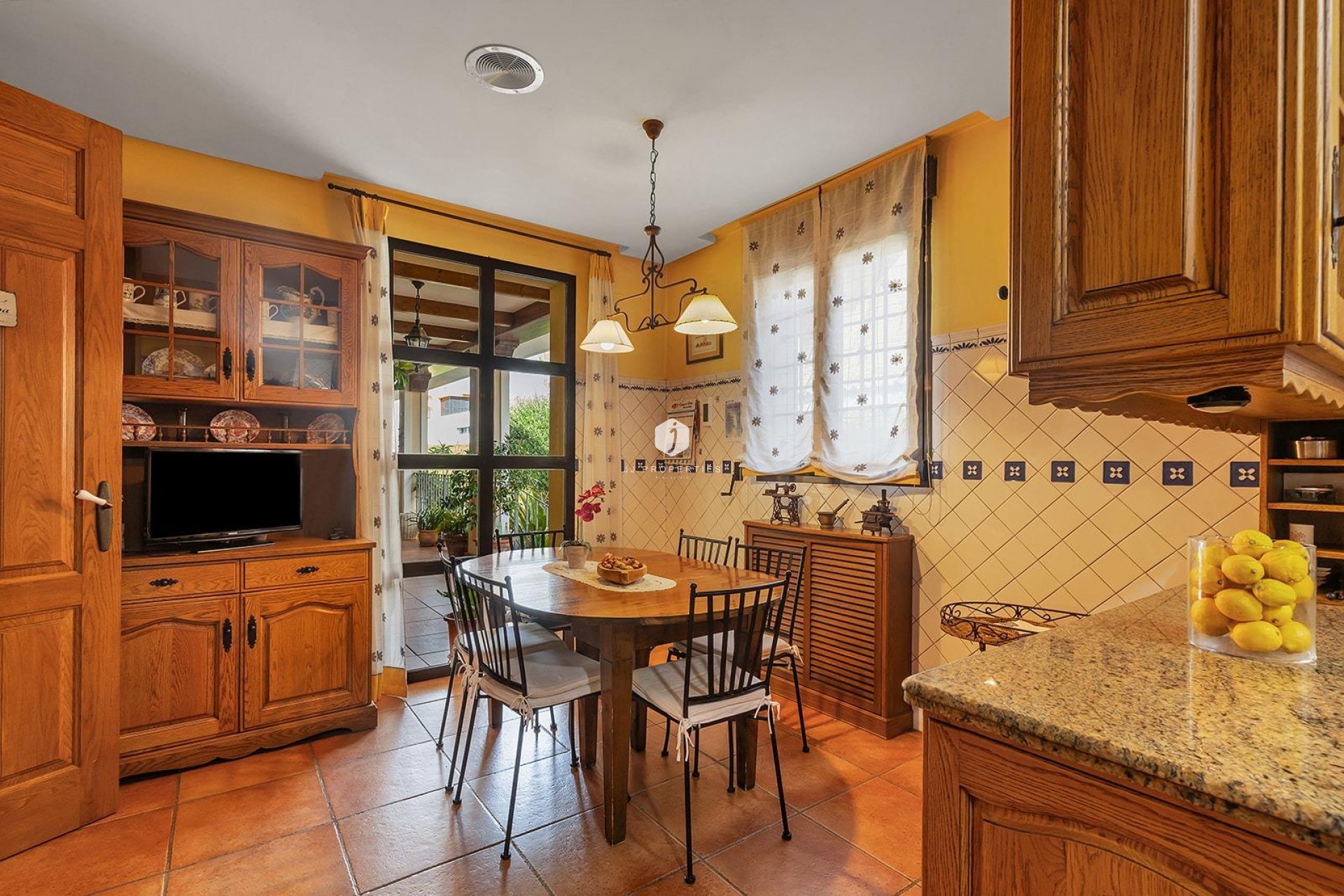 Z drugiej ręki - Villa -
Torrevieja - La veleta