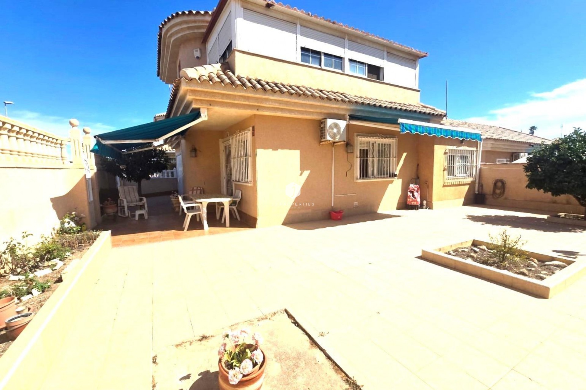 Z drugiej ręki - Villa -
Torrevieja - Los Balcones - Los Altos del Edén