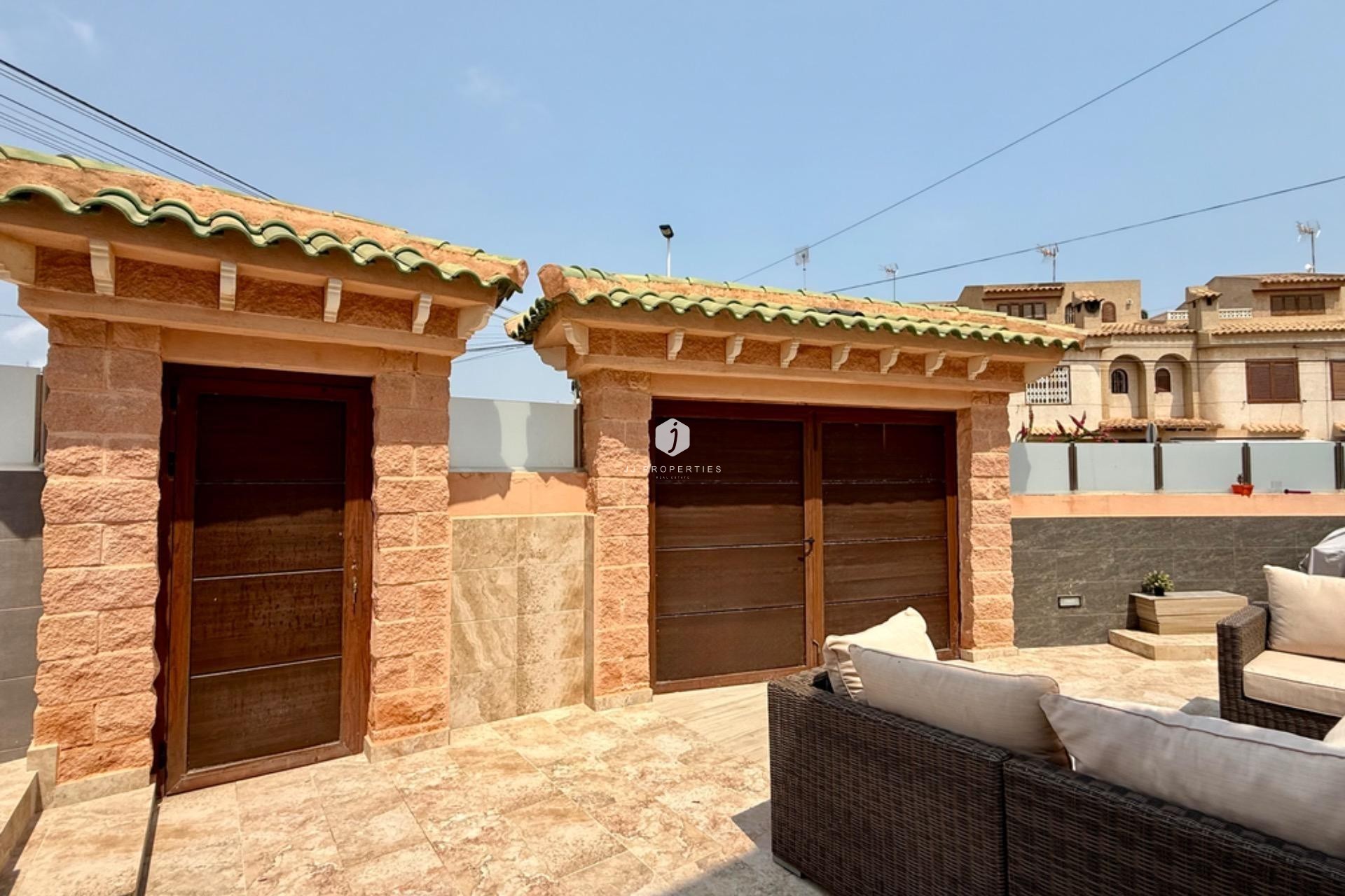 Z drugiej ręki - Villa -
Torrevieja - Los Frutales