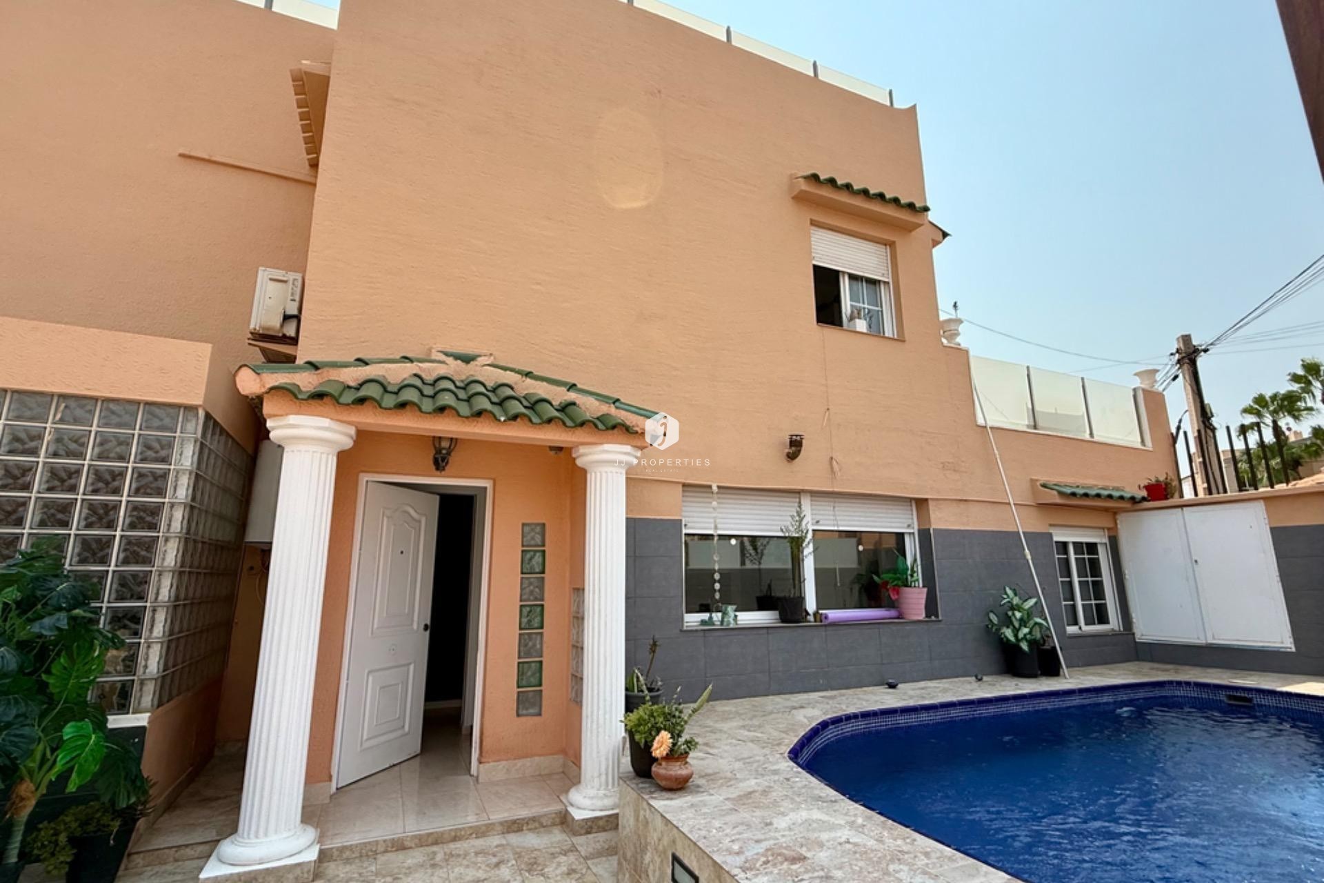 Z drugiej ręki - Villa -
Torrevieja - Los Frutales