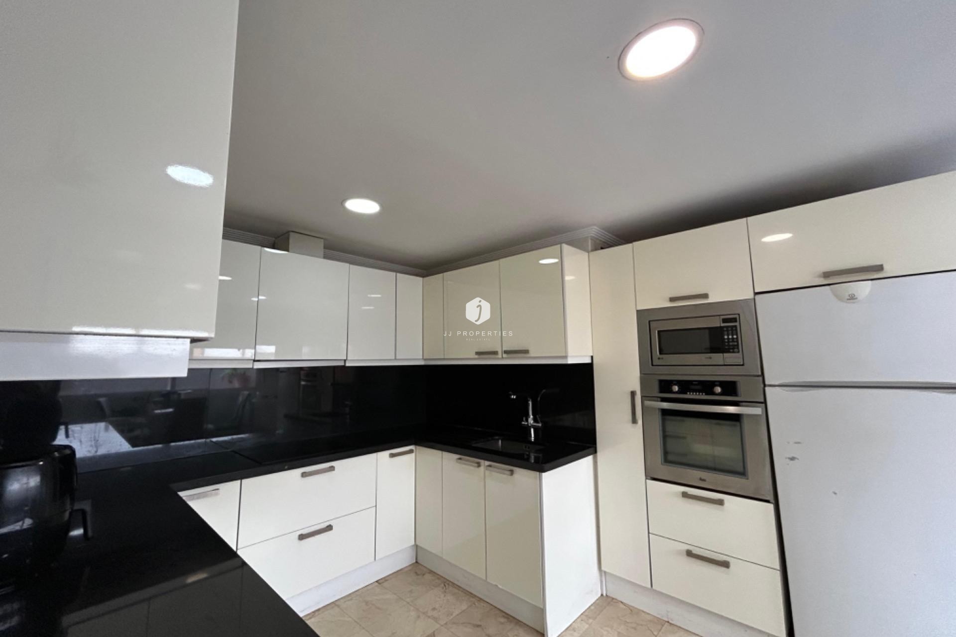 Z drugiej ręki - Villa -
Torrevieja - Los Frutales