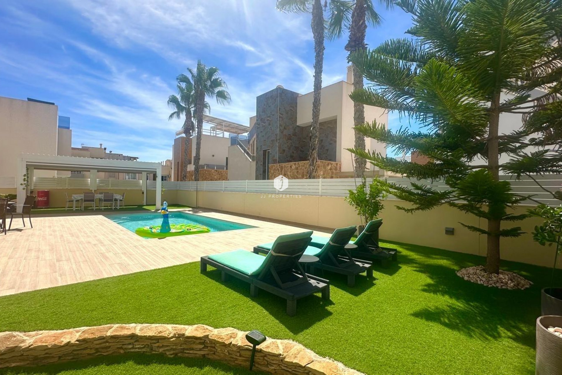 Z drugiej ręki - Villa -
Torrevieja - Miramar - Torre Del Moro