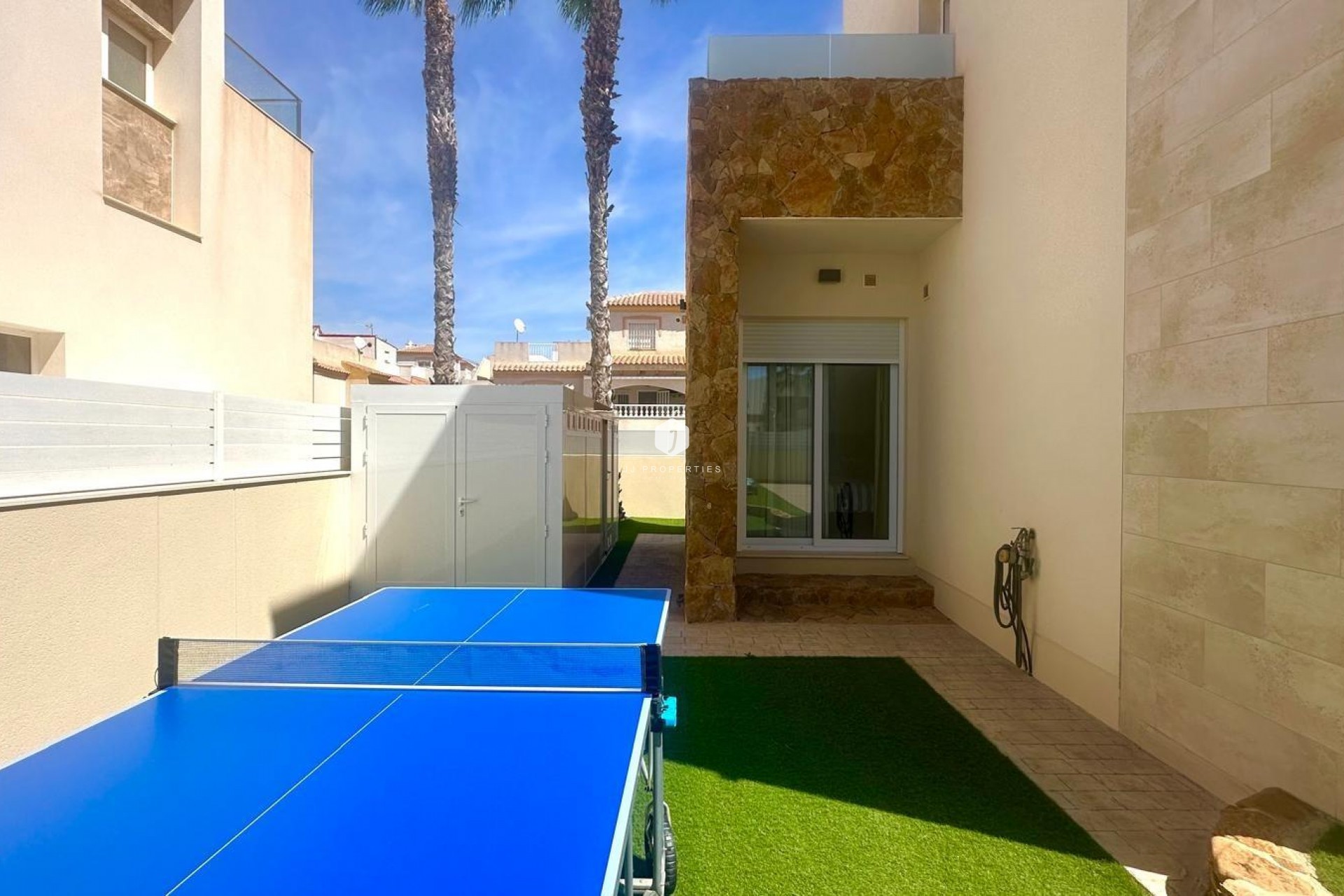 Z drugiej ręki - Villa -
Torrevieja - Miramar - Torre Del Moro