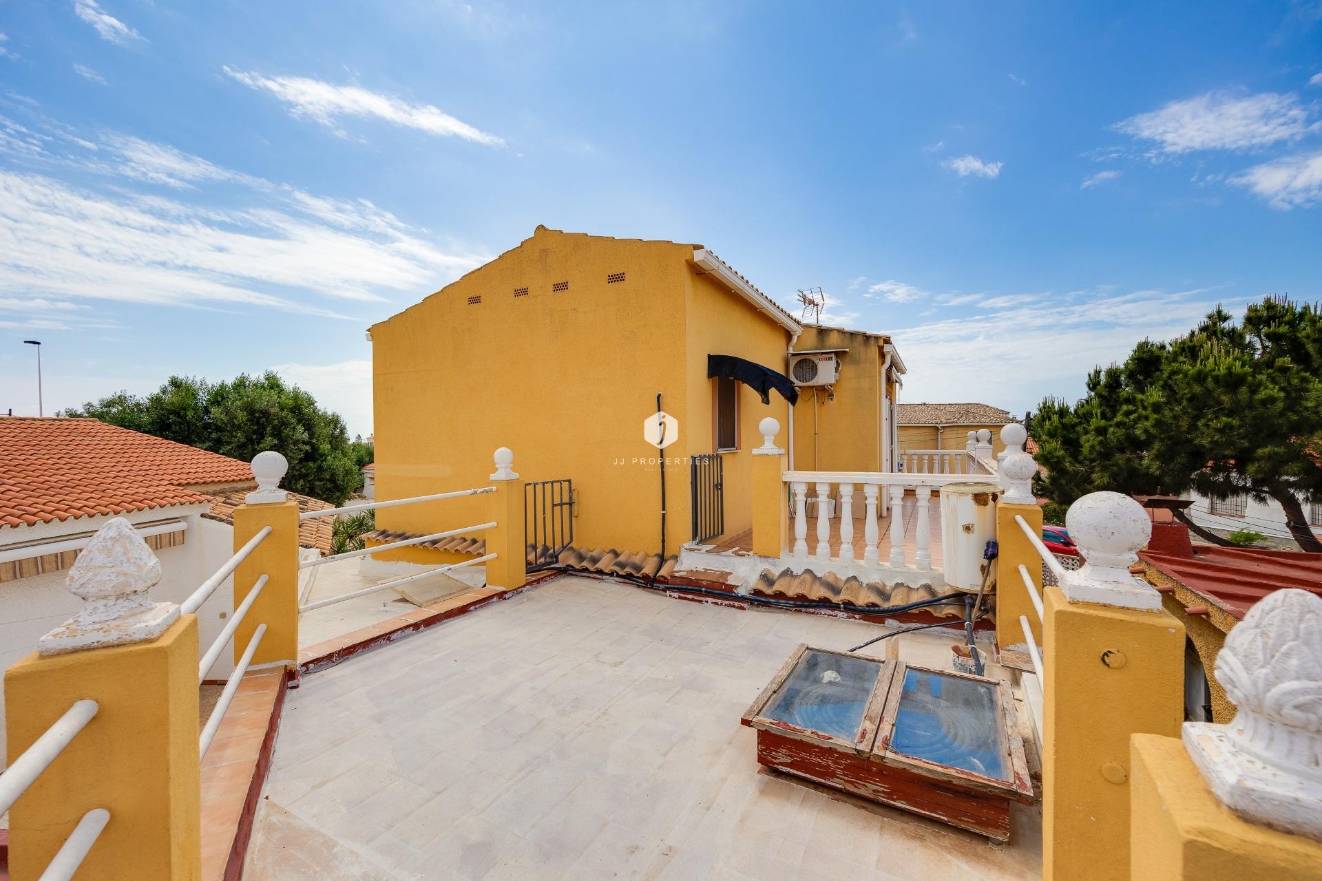 Z drugiej ręki - Villa -
Torrevieja - Playa de los Locos