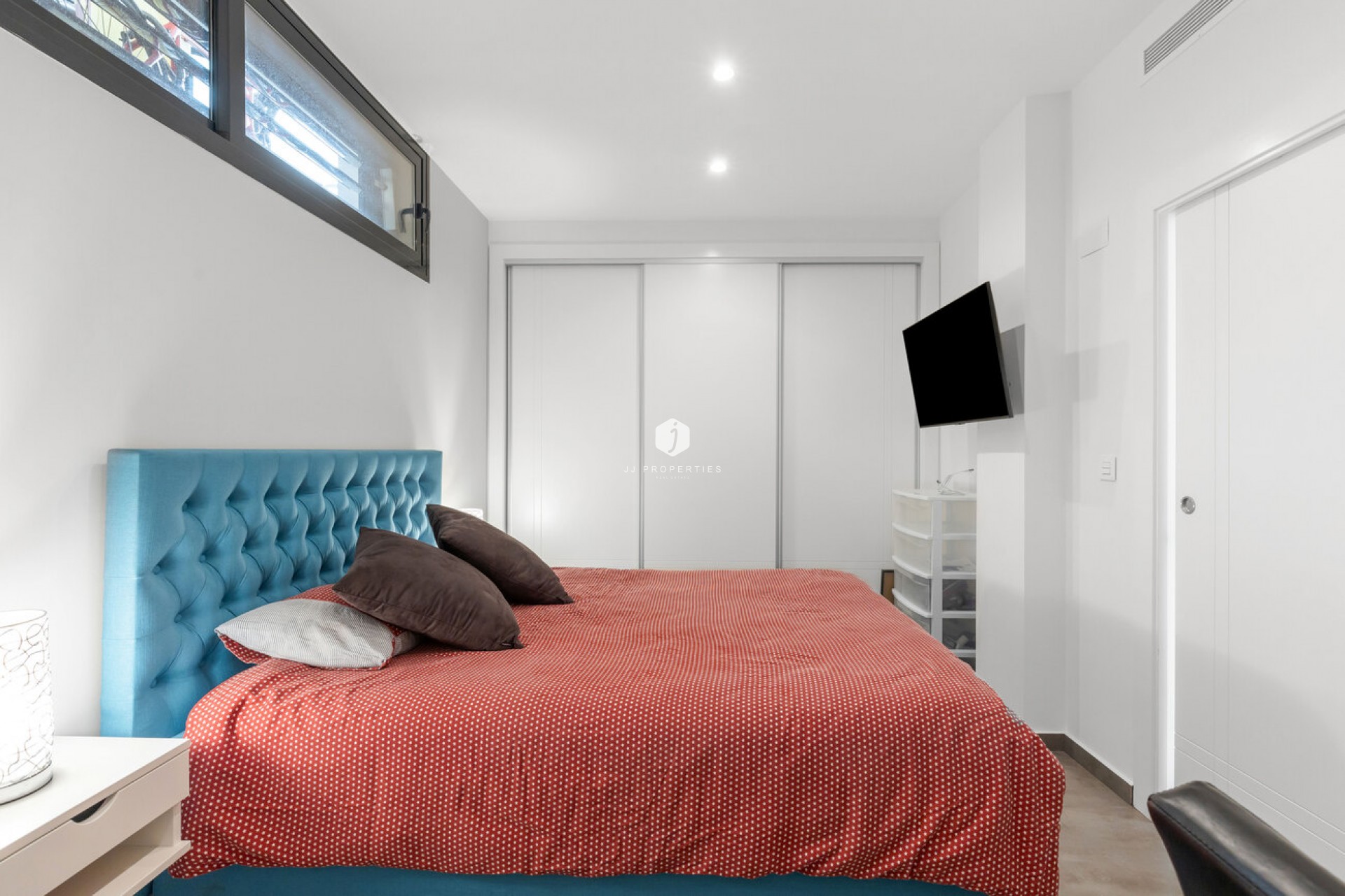 Z drugiej ręki - Villa -
Torrevieja - Rosaleda