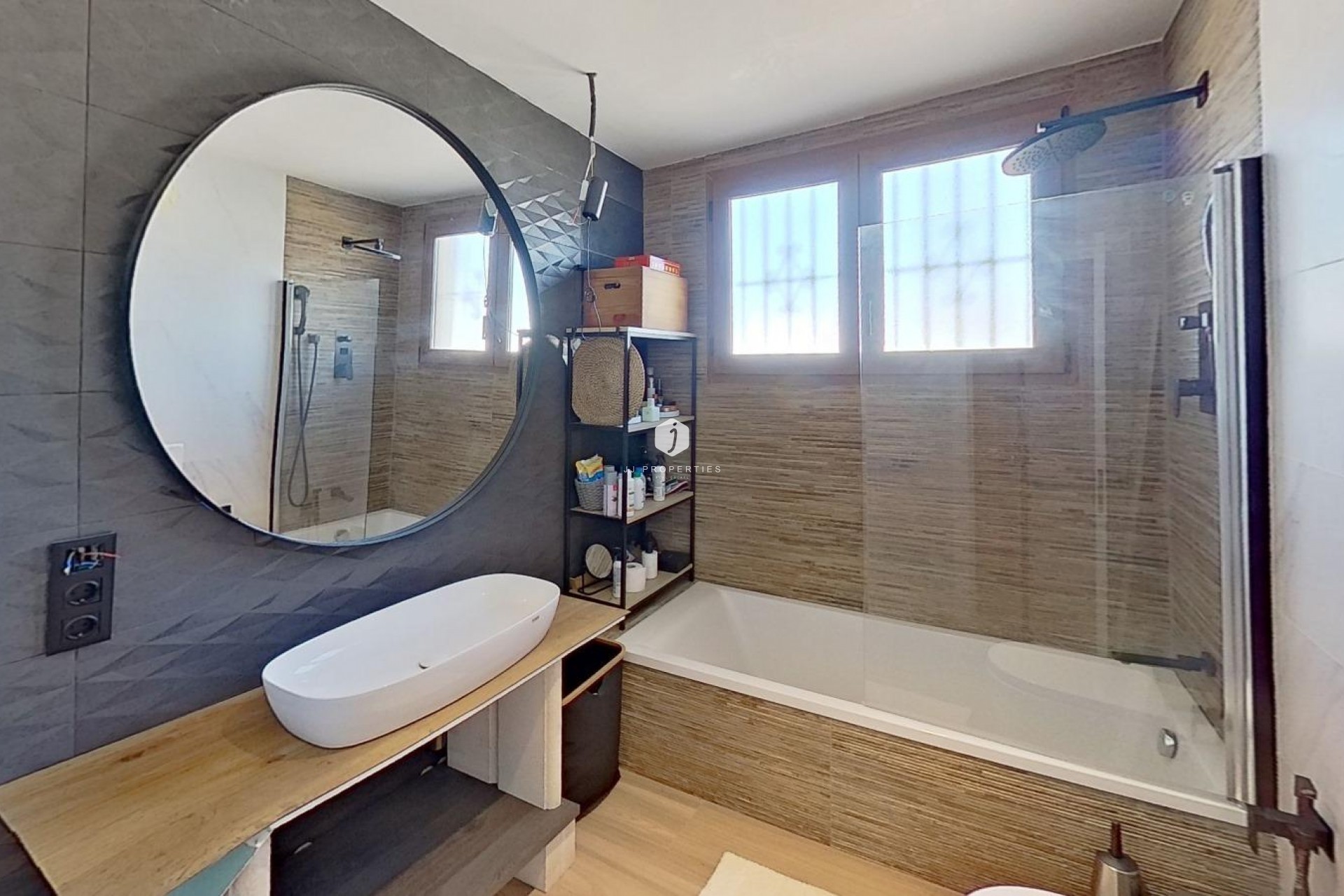 Z drugiej ręki - Villa -
Torrevieja - San luis