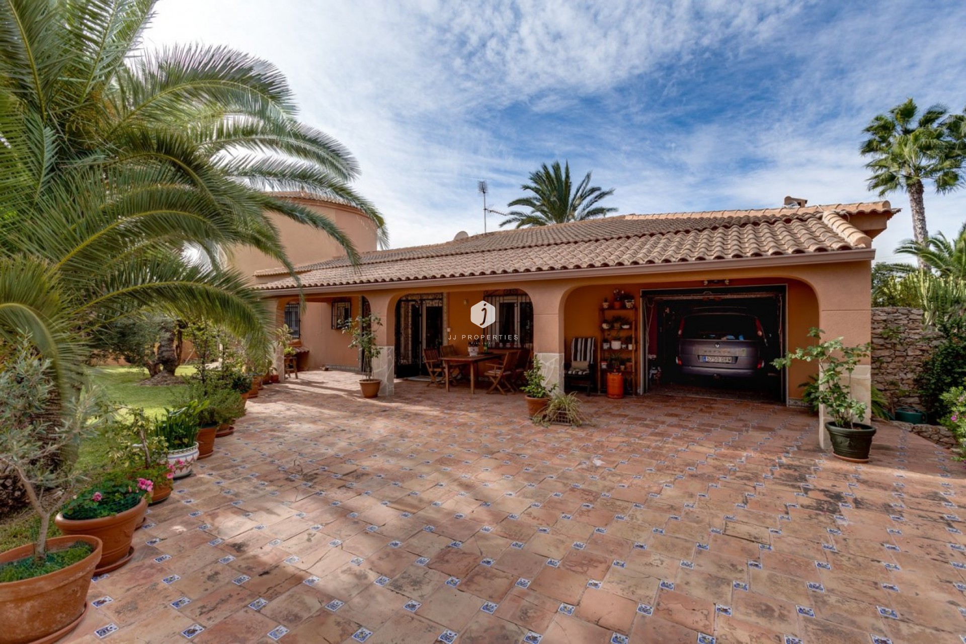 Z drugiej ręki - Villa -
Torrevieja - San luis