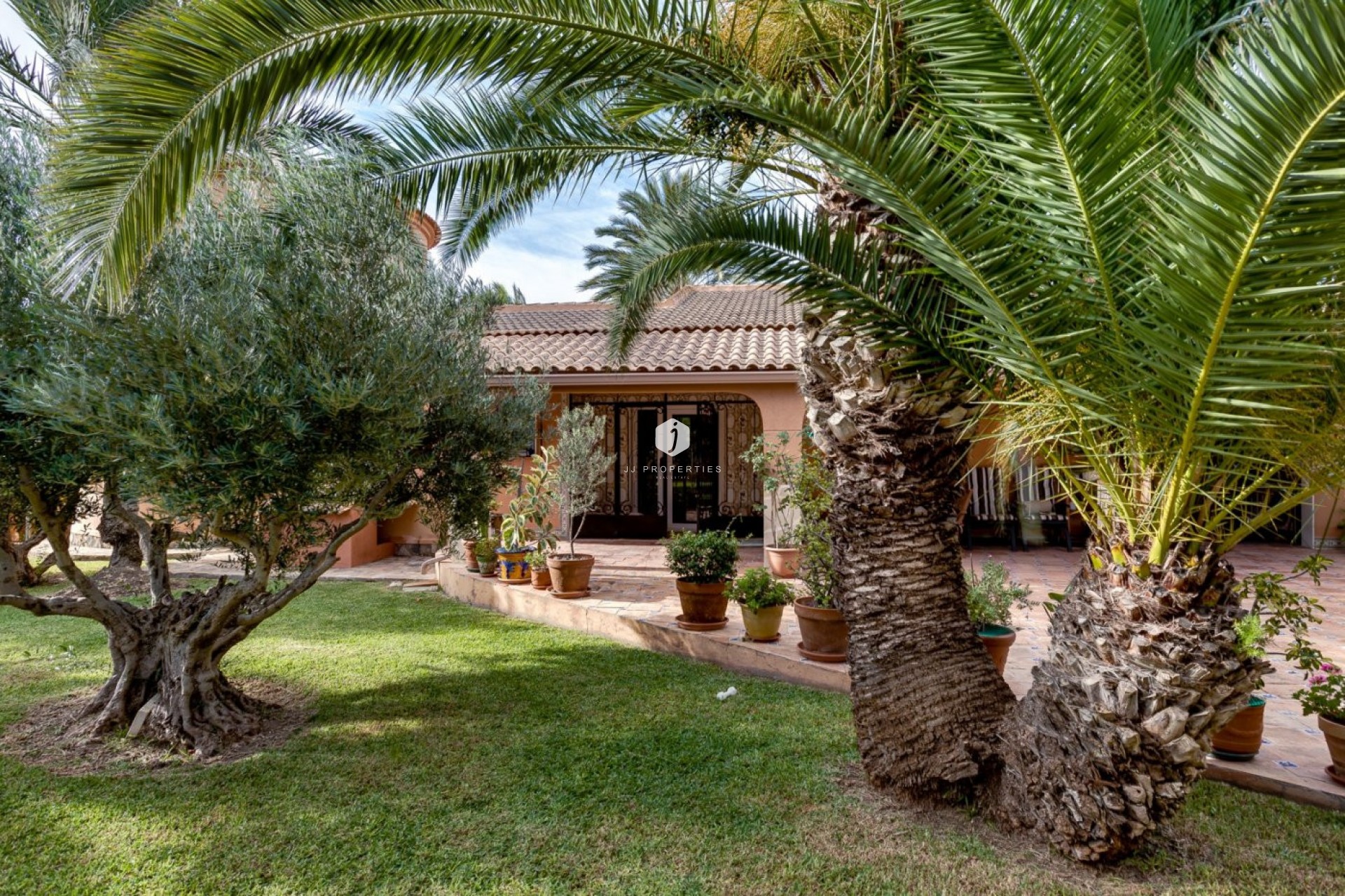 Z drugiej ręki - Villa -
Torrevieja - San luis