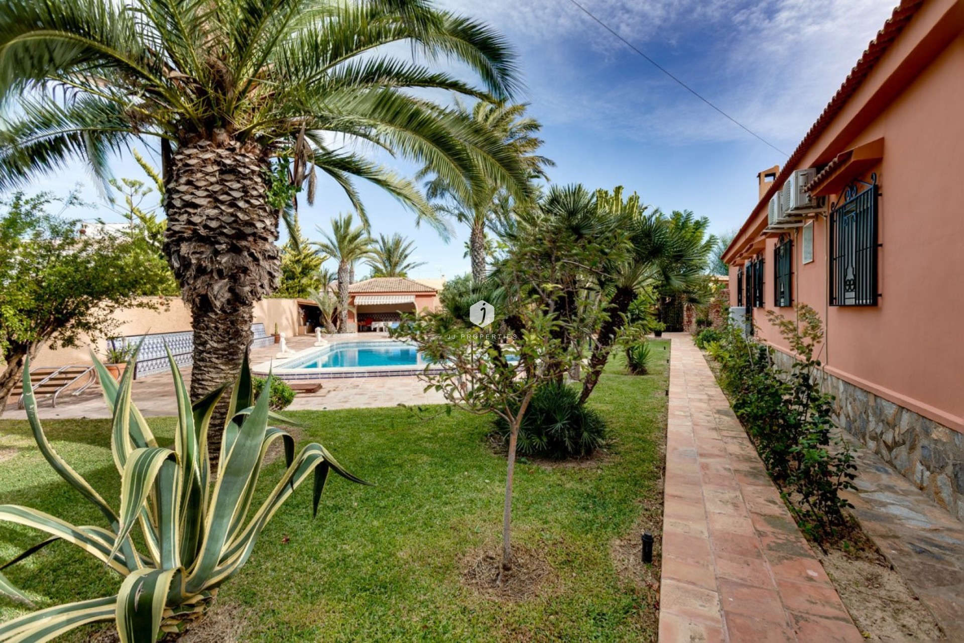 Z drugiej ręki - Villa -
Torrevieja - San luis
