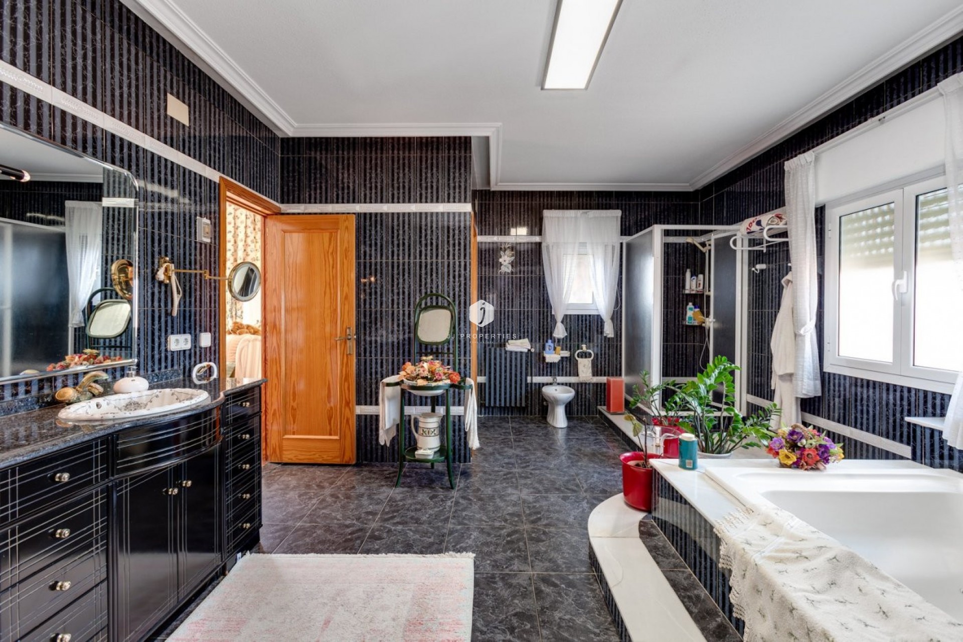 Z drugiej ręki - Villa -
Torrevieja - San luis