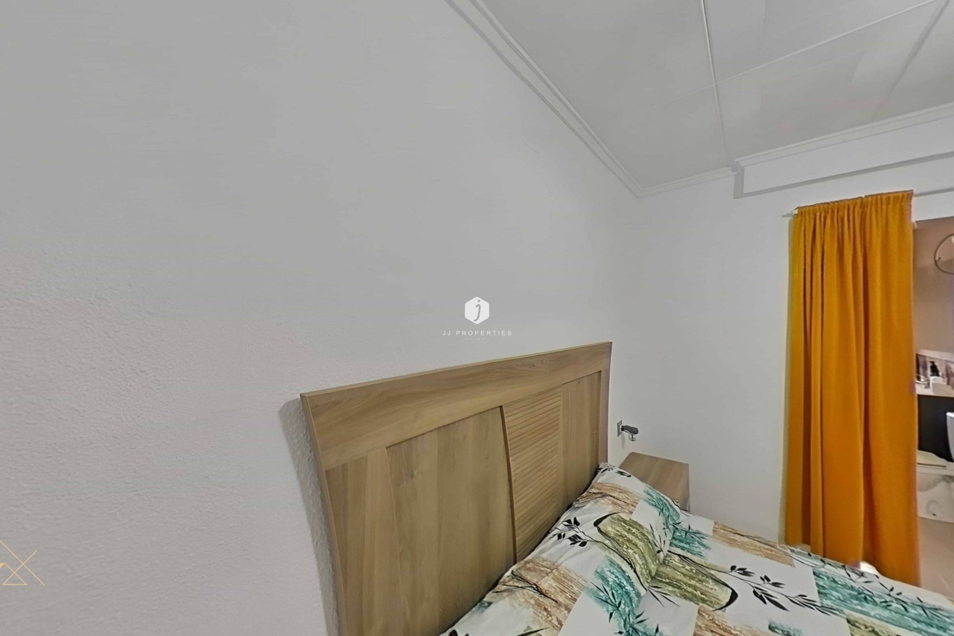 Z drugiej ręki - Villa -
Torrevieja - San luis