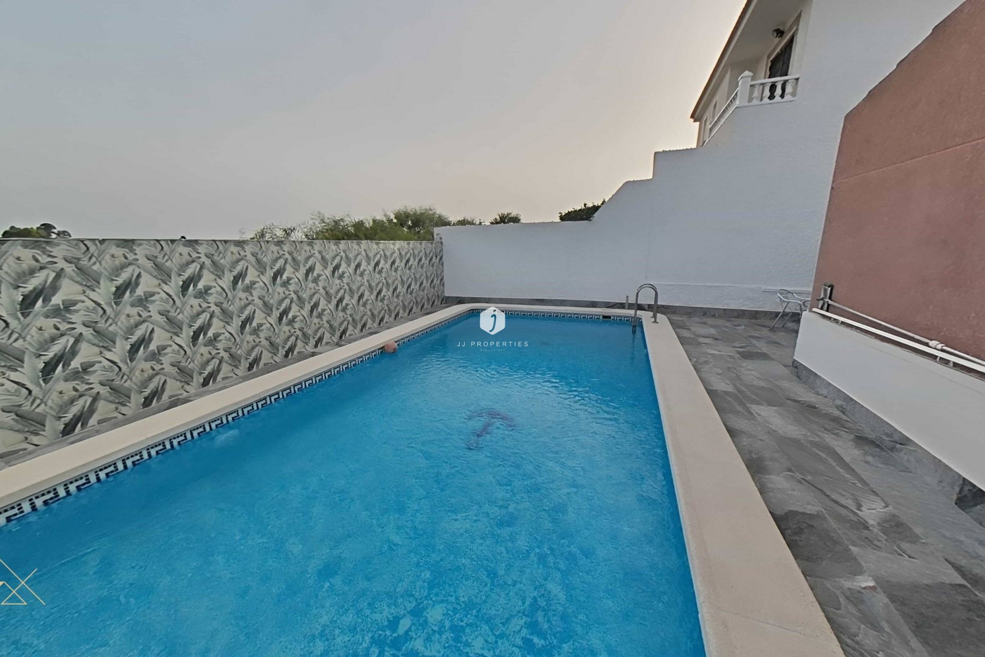 Z drugiej ręki - Villa -
Torrevieja - San luis